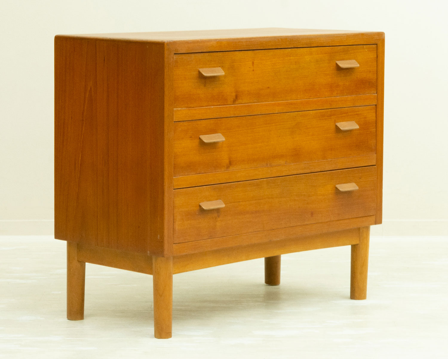 1960ǯ�� �ǥ�ޡ����� �������� 3�ʥ������ȡ�3-Drawer Teak Chest with Divider from Denmark���̲�������ơ��������ڤ��դ������Ф�������ѥ��ȥ�������