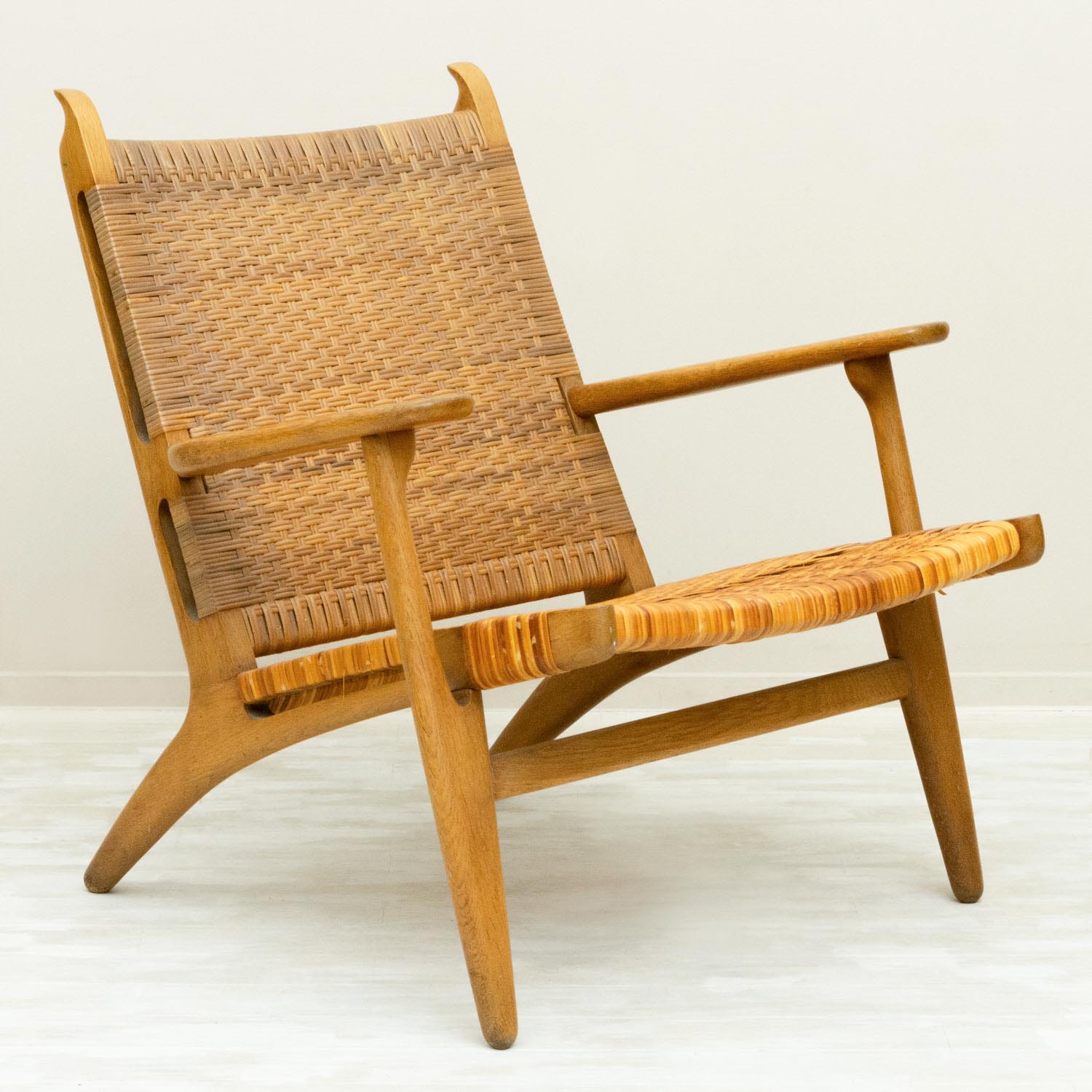 CH27 Easy Chair by Hans J. Wegner(�ϥ󥹡�J���������ʡ�)