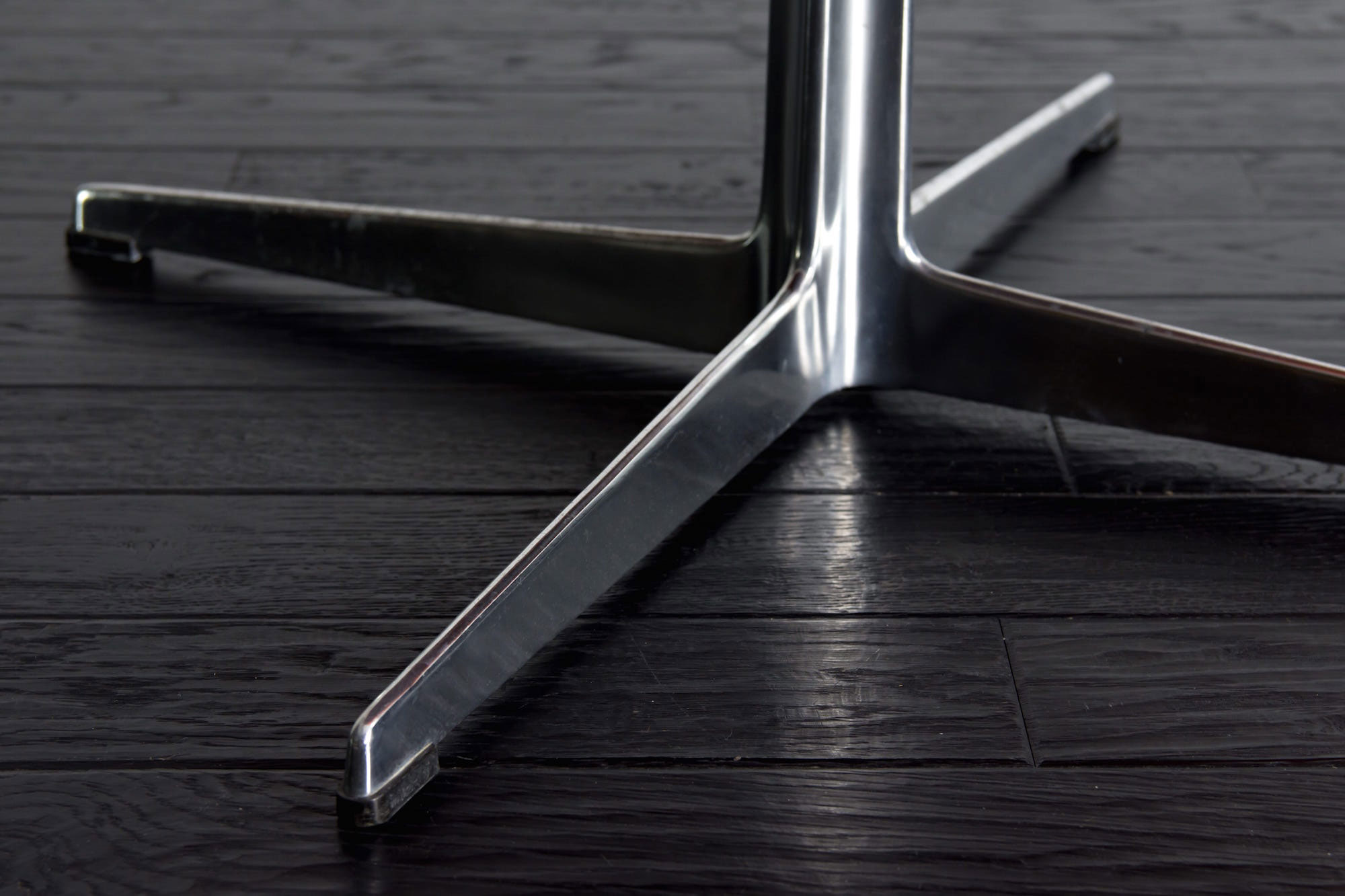 Swan Chair by Arne Jacobsen