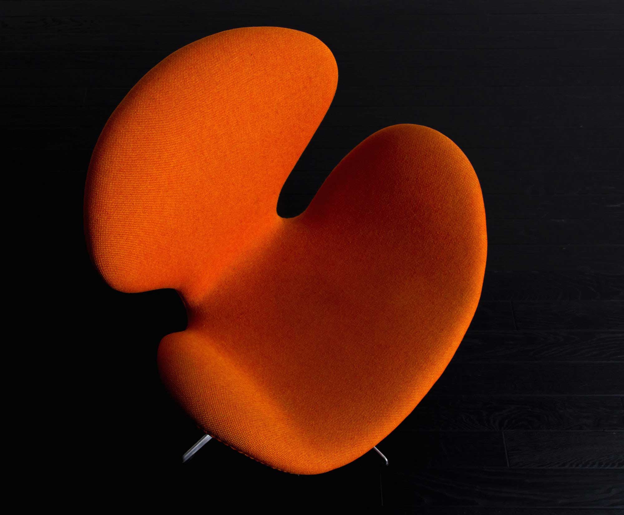 Swan Chair by Arne Jacobsen