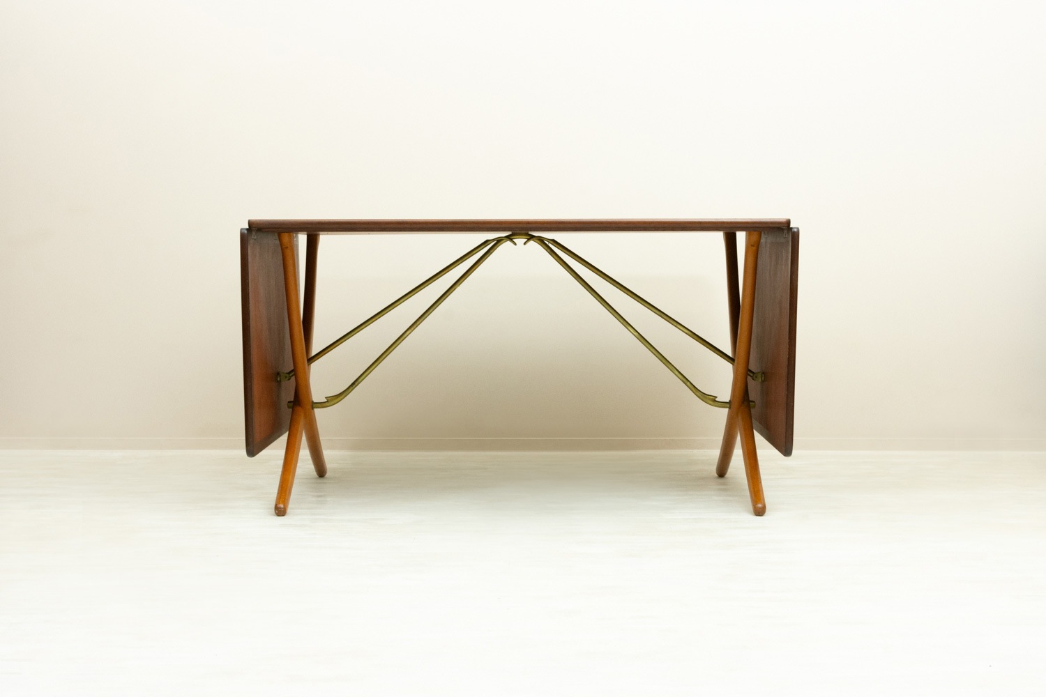 AT304 Extension Dining Table by Hans J. Wegner(�ϥ󥹡�J���������ʡ�)