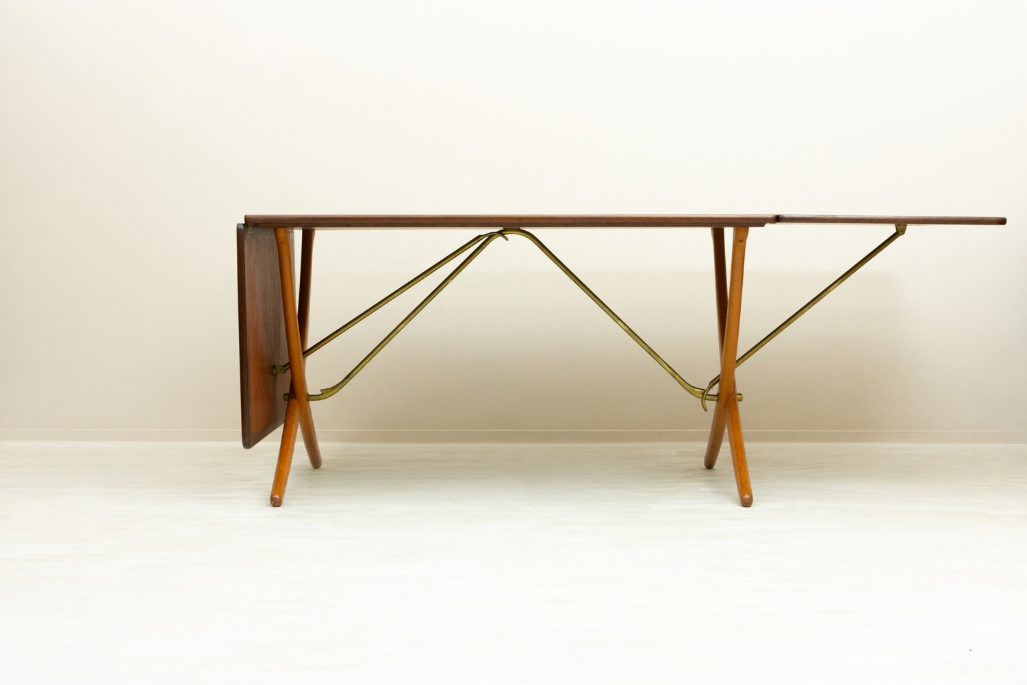 AT304 Extension Dining Table by Hans J. Wegner(�ϥ󥹡�J���������ʡ�)