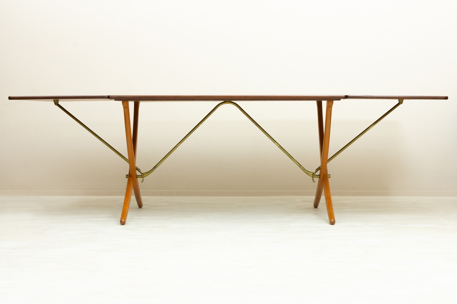 AT304 Extension Dining Table by Hans J. Wegner(�ϥ󥹡�J���������ʡ�)