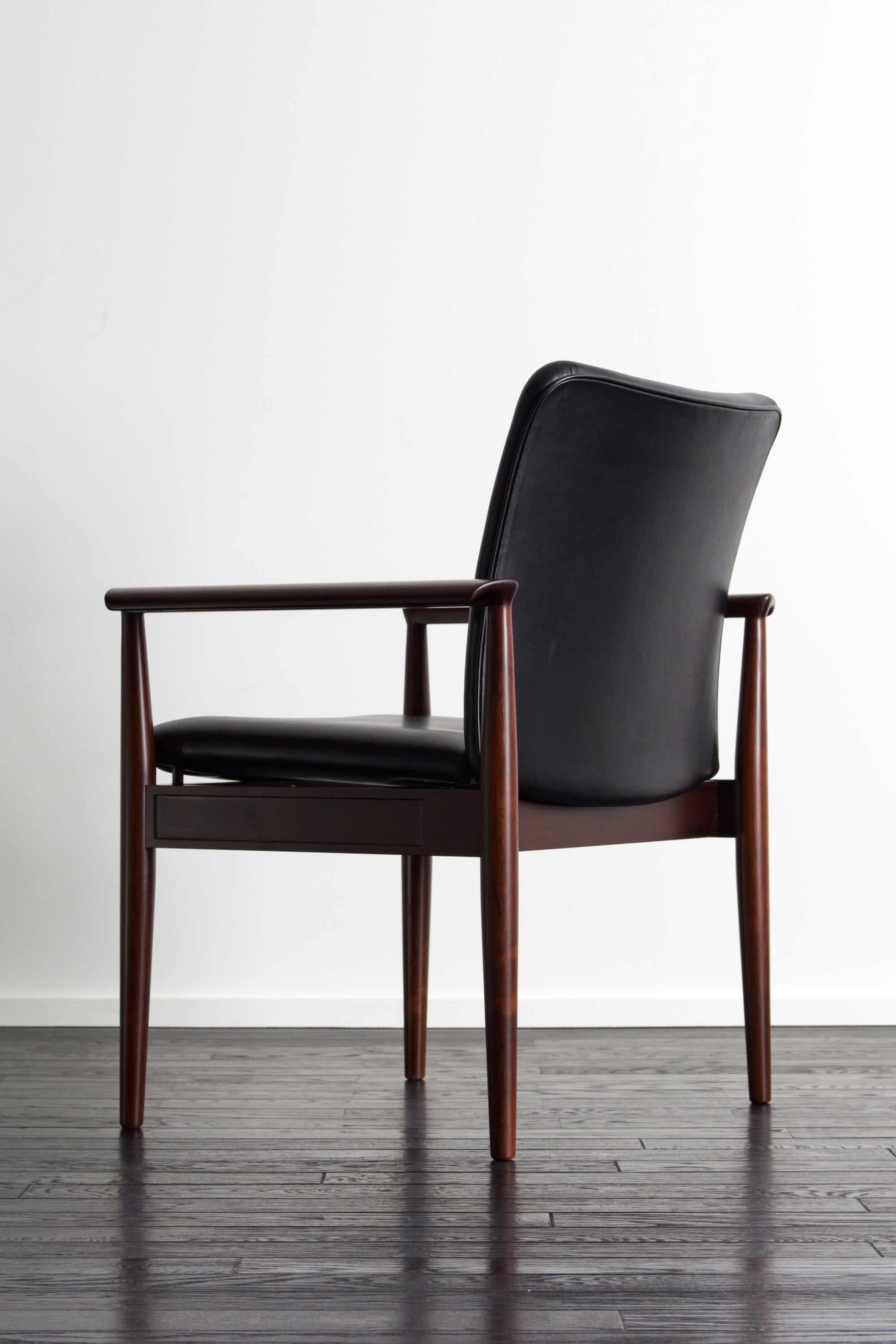 フィン・ユール　Finn Juhl　 Diplomat Chair Finn Juhl Model 209 