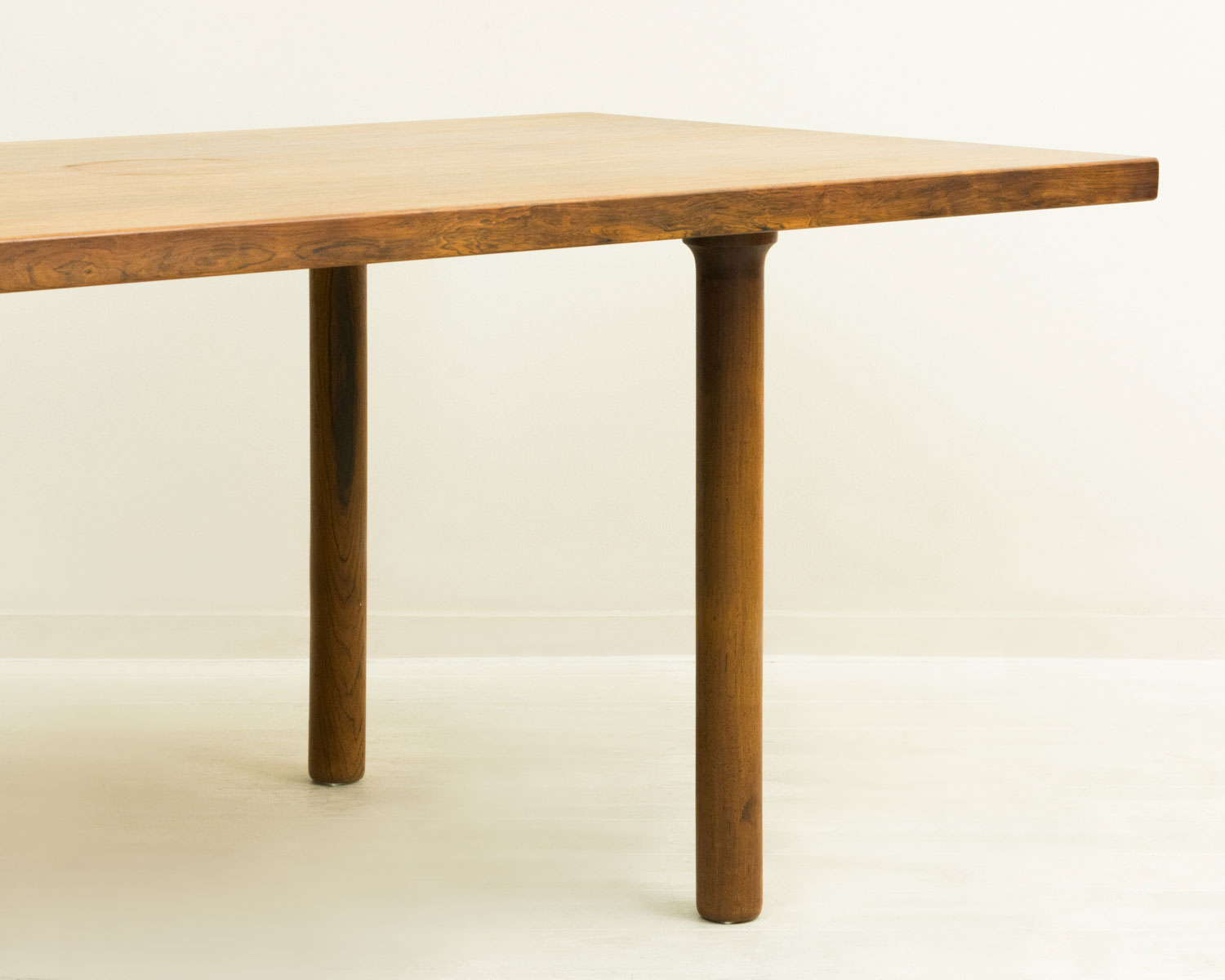 AT12 �����ҡ��ơ��֥� by Hans J Wegner�ʥϥ󥹡��������ʡ��ˡ�Andreas Tuck����Coffee Table