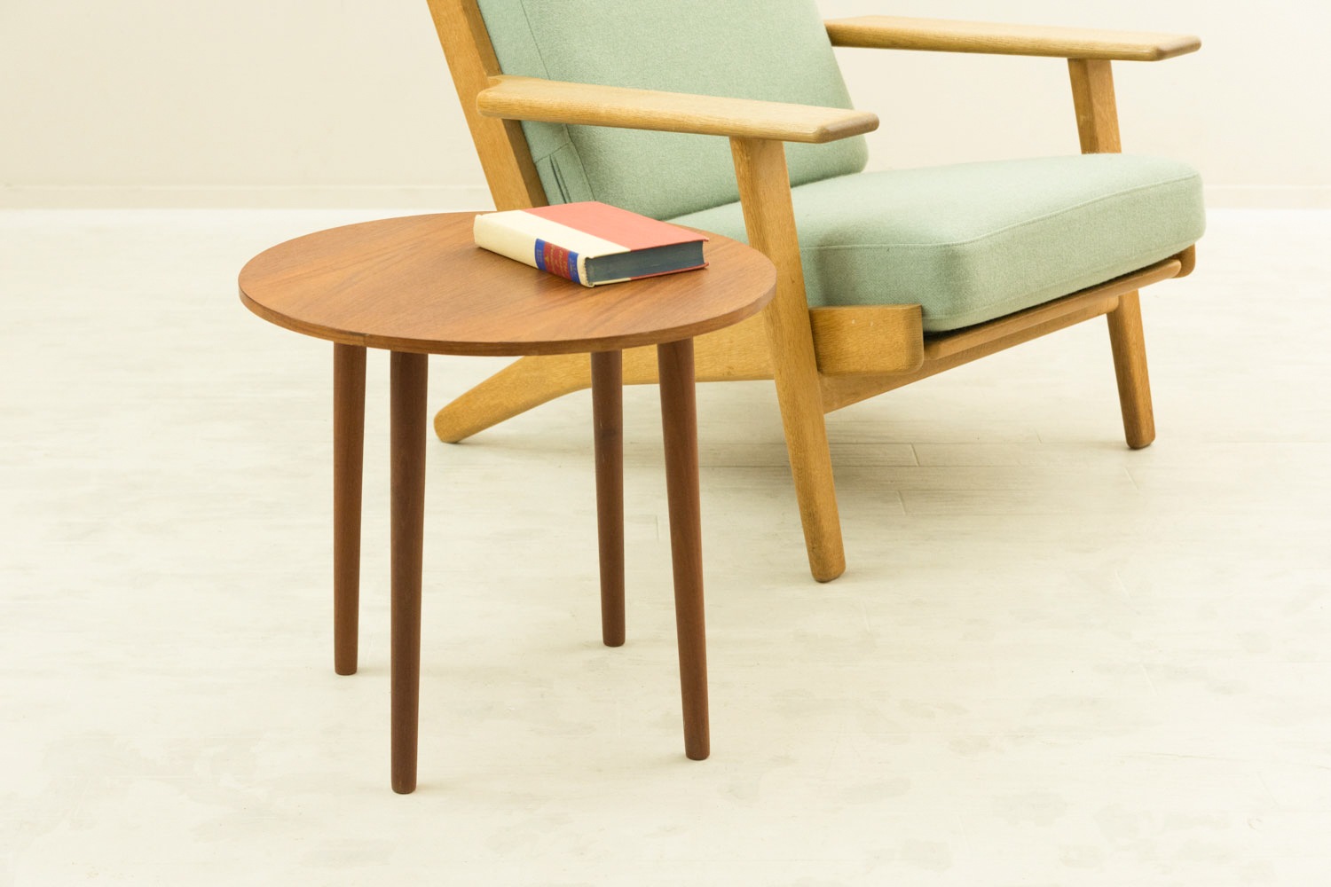 �����ɥơ��֥� �ǥ�ޡ��� �������� ��Danish Vintage Teak Small Table���̲�������ơ��������ե����٥åɥ����ɤˡ�