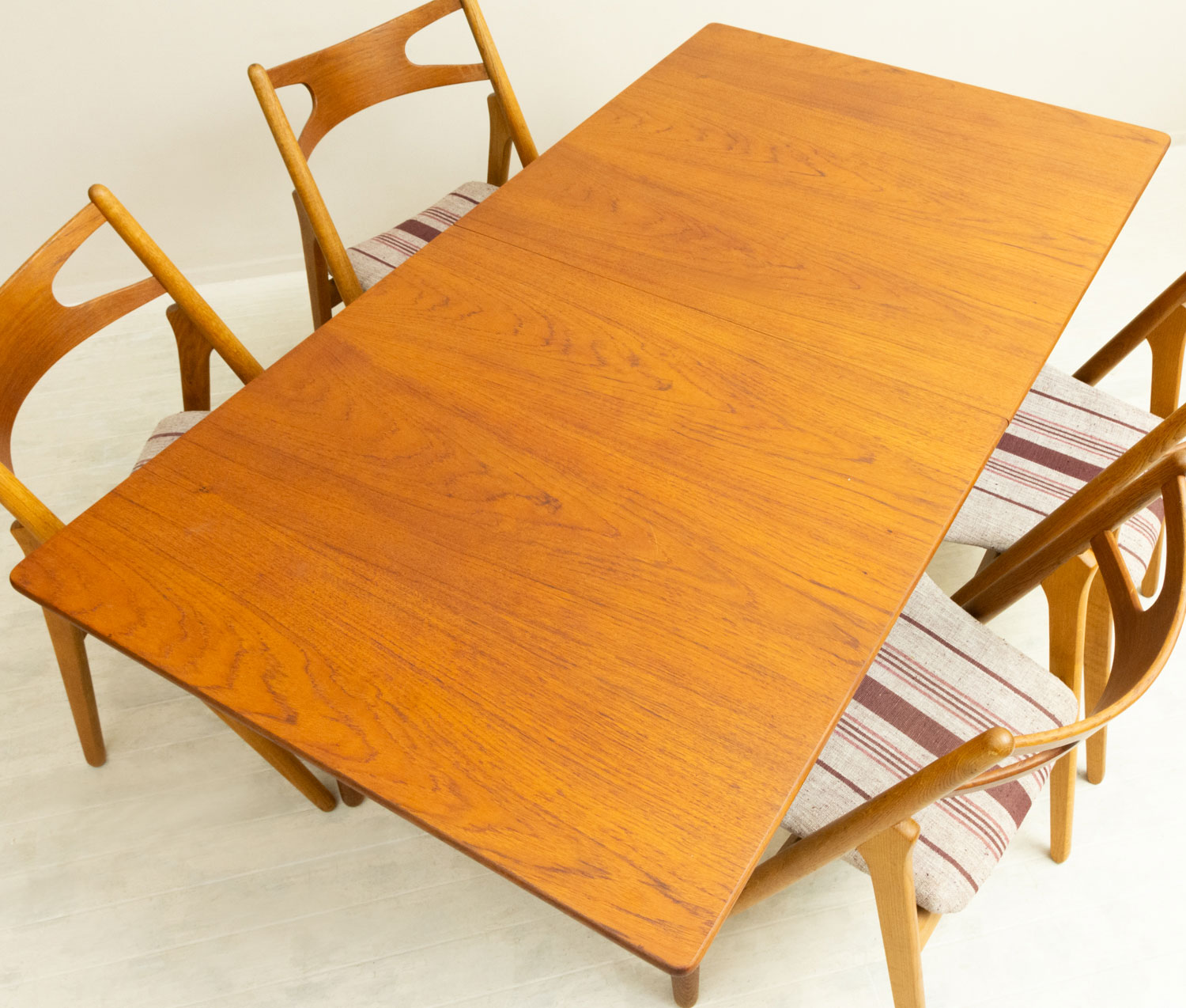 Hans J. Wegner�ʥϥ󥹡�J���������ʡ��� AT310 Dining Table �̲�������ơ����ơ��֥� | �������ƥ󥷥������˥󥰥ơ��֥롦�������ࡦ��������
