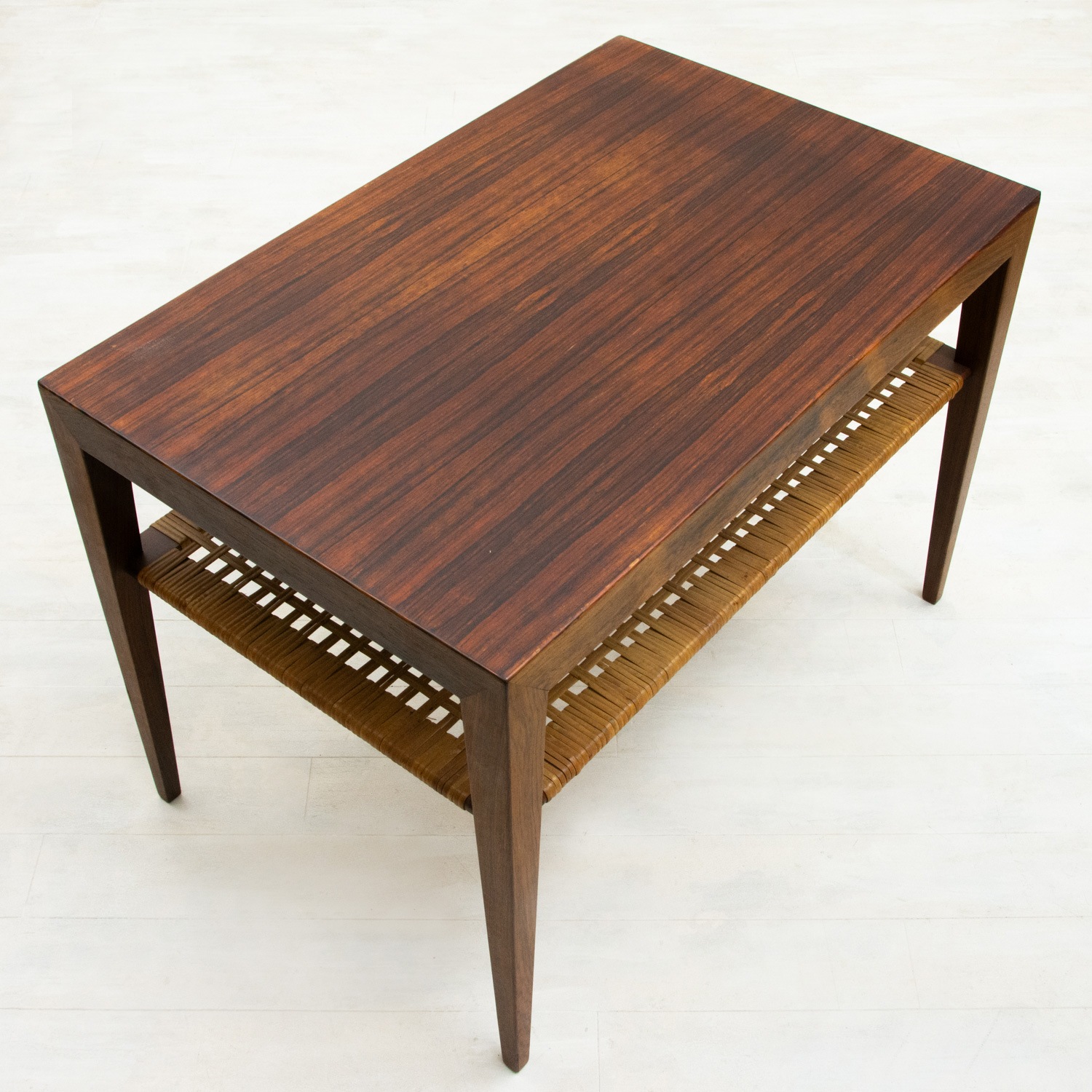 Small Table by Severin Hansen Jr(���֥�󡦥ϥ󥻥�)