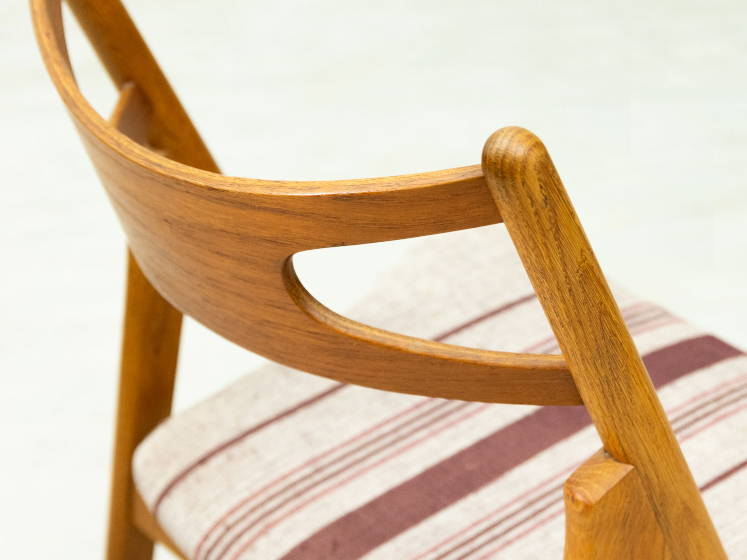 ��2�ӥ��åȡ�Hans J. Wegner�ʥϥ󥹡�J���������ʡ���CH29 �����˥󥰥����� �̲�������ơ����åǥ�ޡ�������̾��ػ�