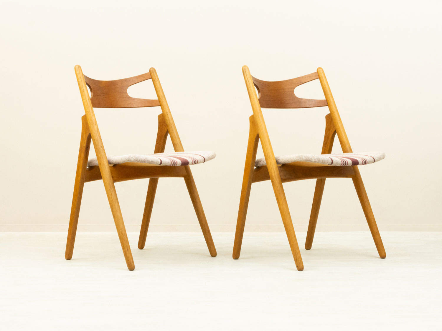 ��2�ӥ��åȡ�Hans J. Wegner�ʥϥ󥹡�J���������ʡ���CH29 �����˥󥰥����� �̲�������ơ����åǥ�ޡ�������̾��ػ�