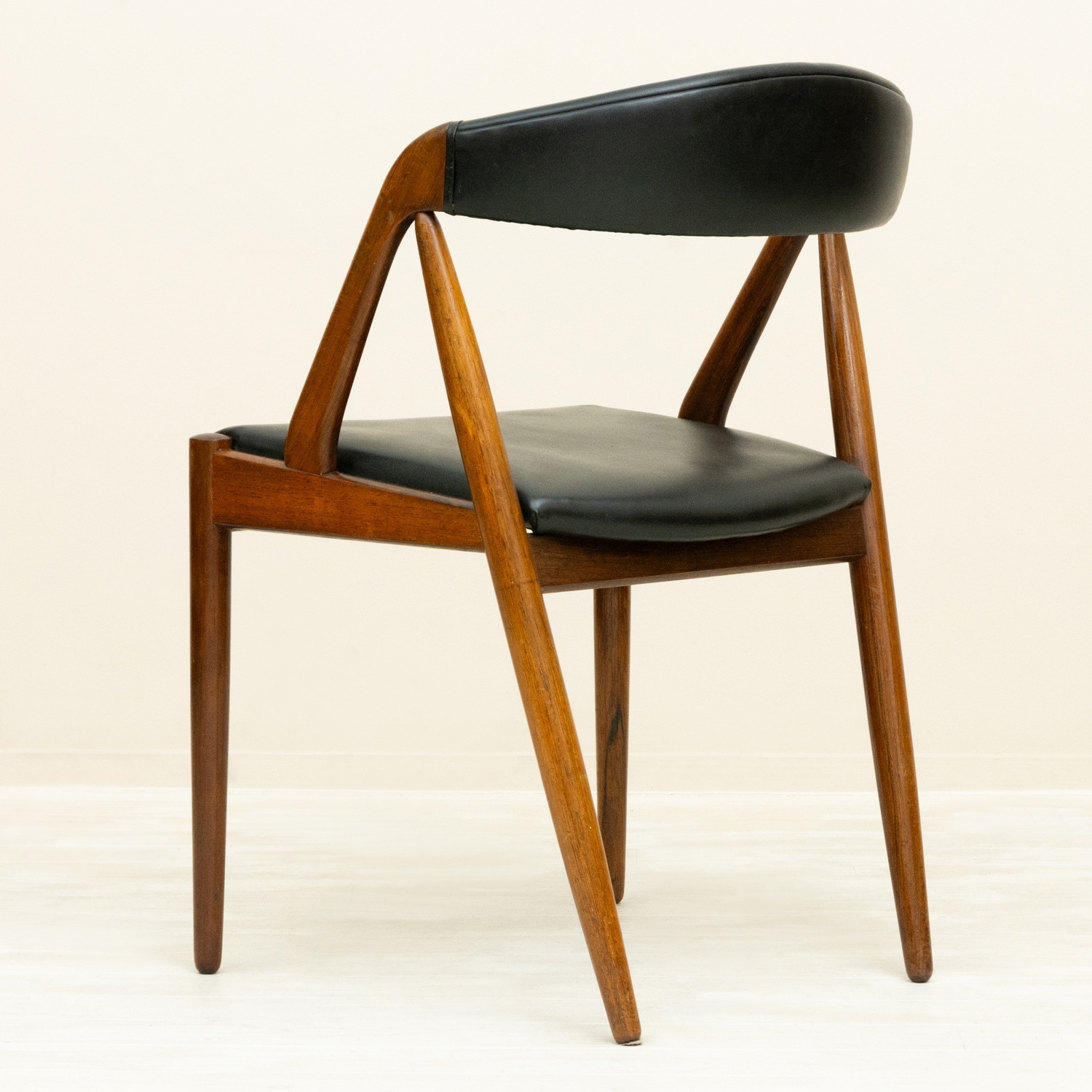 NV31 Rosewood Dining Chair by Kai Kristiansen