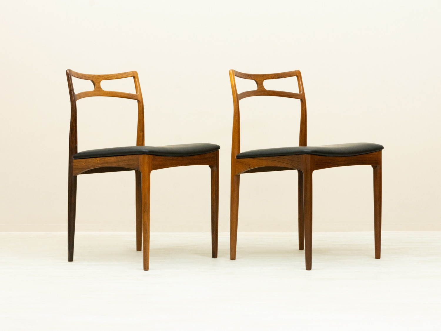 ��2�ӥ��åȡ� Johannes Andersen (��ϥͥ��������������) #94 Dining Chair �̲�������ơ��������� | 1960ǯ�塦���������åɡ������˥󥰥�����