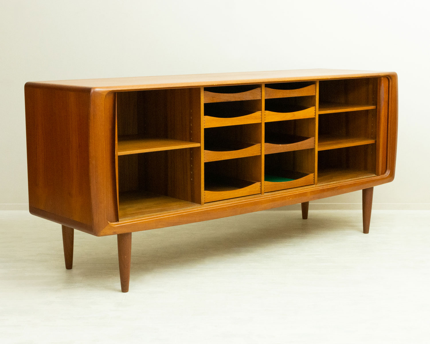 Johannes Andersen (��ϥͥ��������������) Teak Sideboard �̲�������ơ��������ɥܡ���| ��������