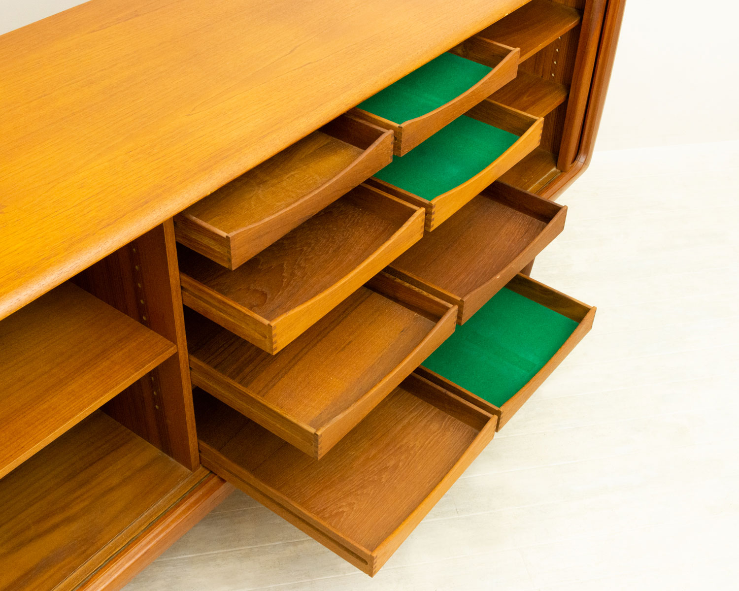 Johannes Andersen (��ϥͥ��������������) Teak Sideboard �̲�������ơ��������ɥܡ���| ��������