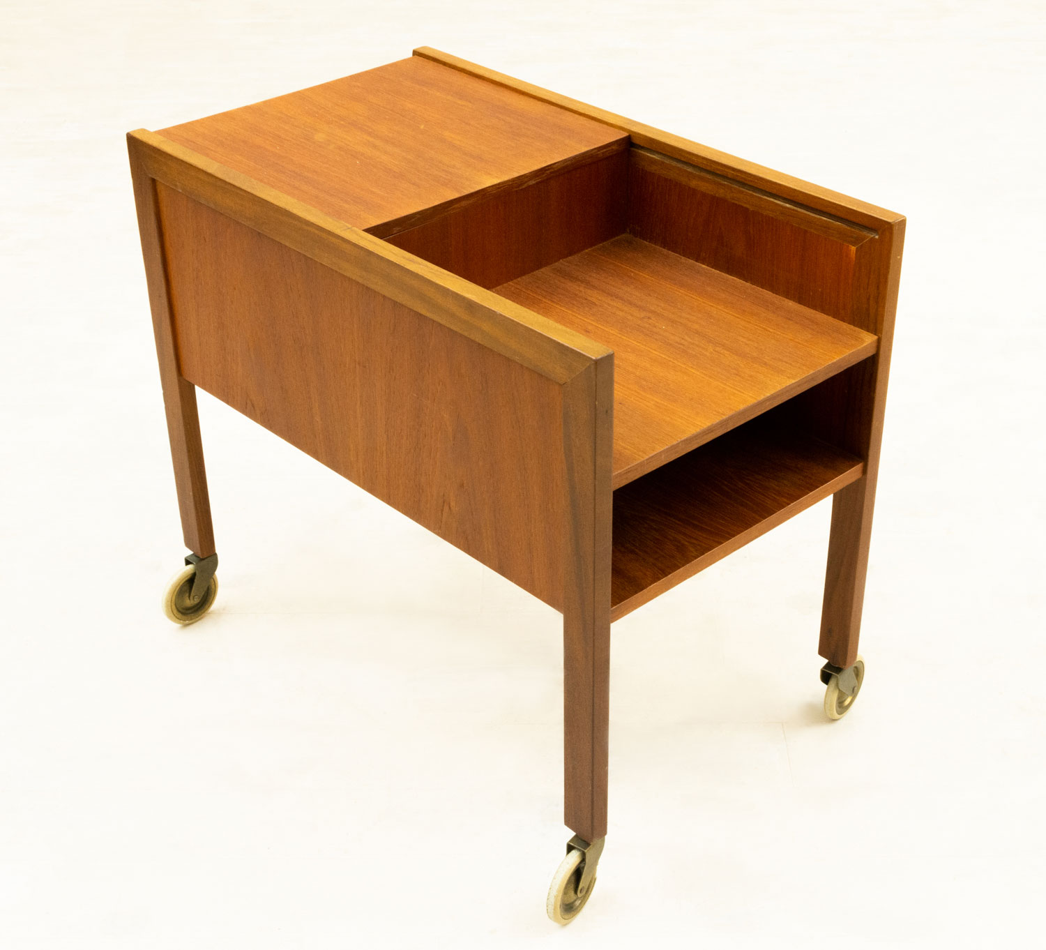 󥰥ơ֥ 1960ǯ ǥ  Swedish Vintage Teak Sewing Table̲ơФǼդ60cm