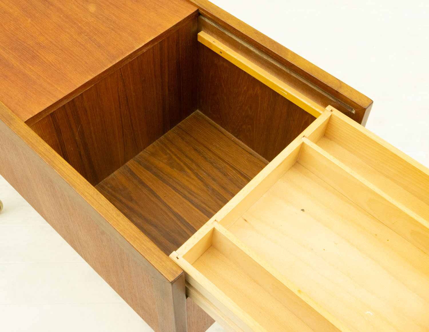 󥰥ơ֥ 1960ǯ ǥ  Swedish Vintage Teak Sewing Table̲ơФǼդ60cm