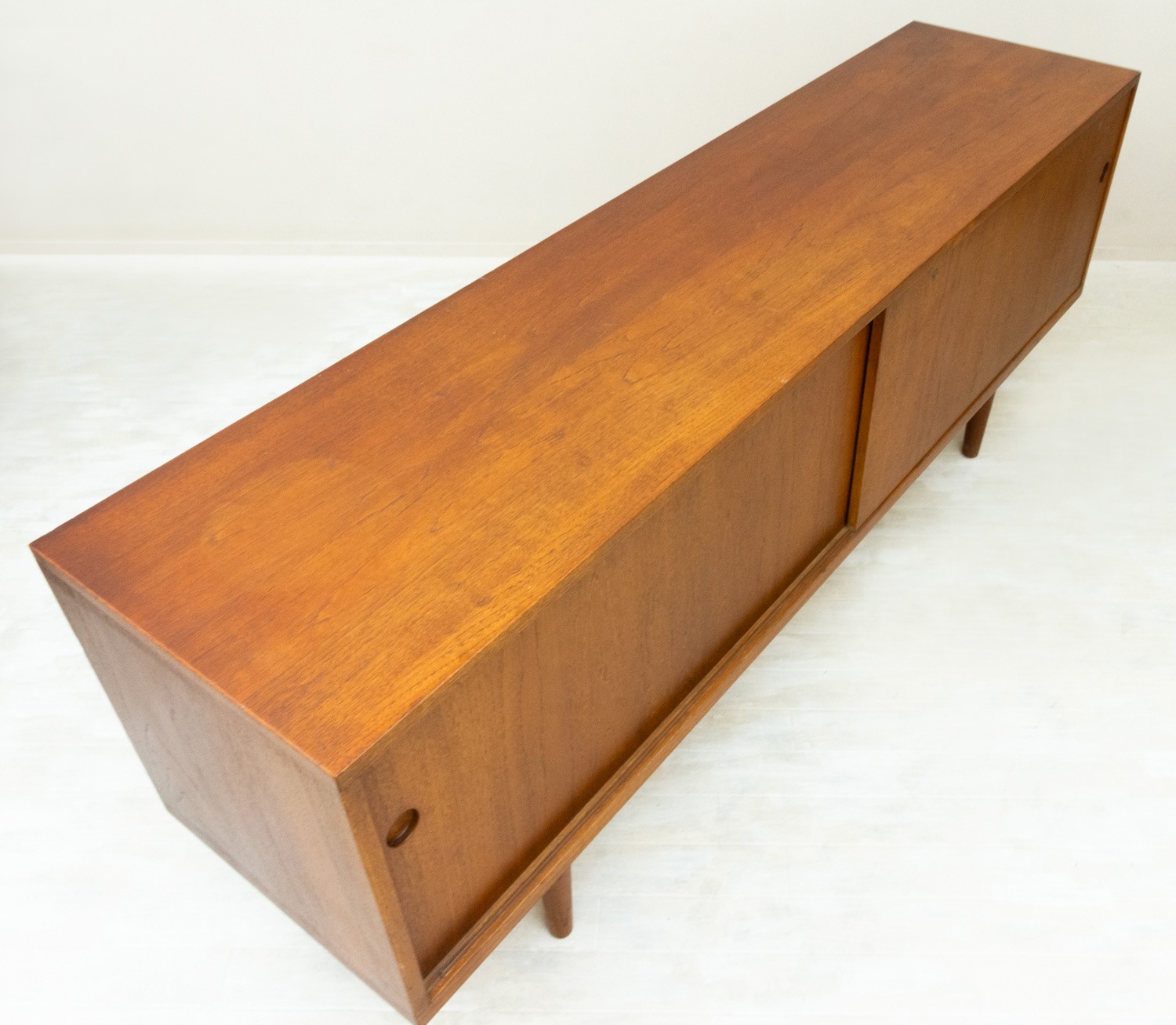 RY26 Teak Sideboard by Hans J. Wegner(�ϥ󥹡�J���������ʡ�)���̲�������ơ����ȶ� �����ɥܡ��� ��������