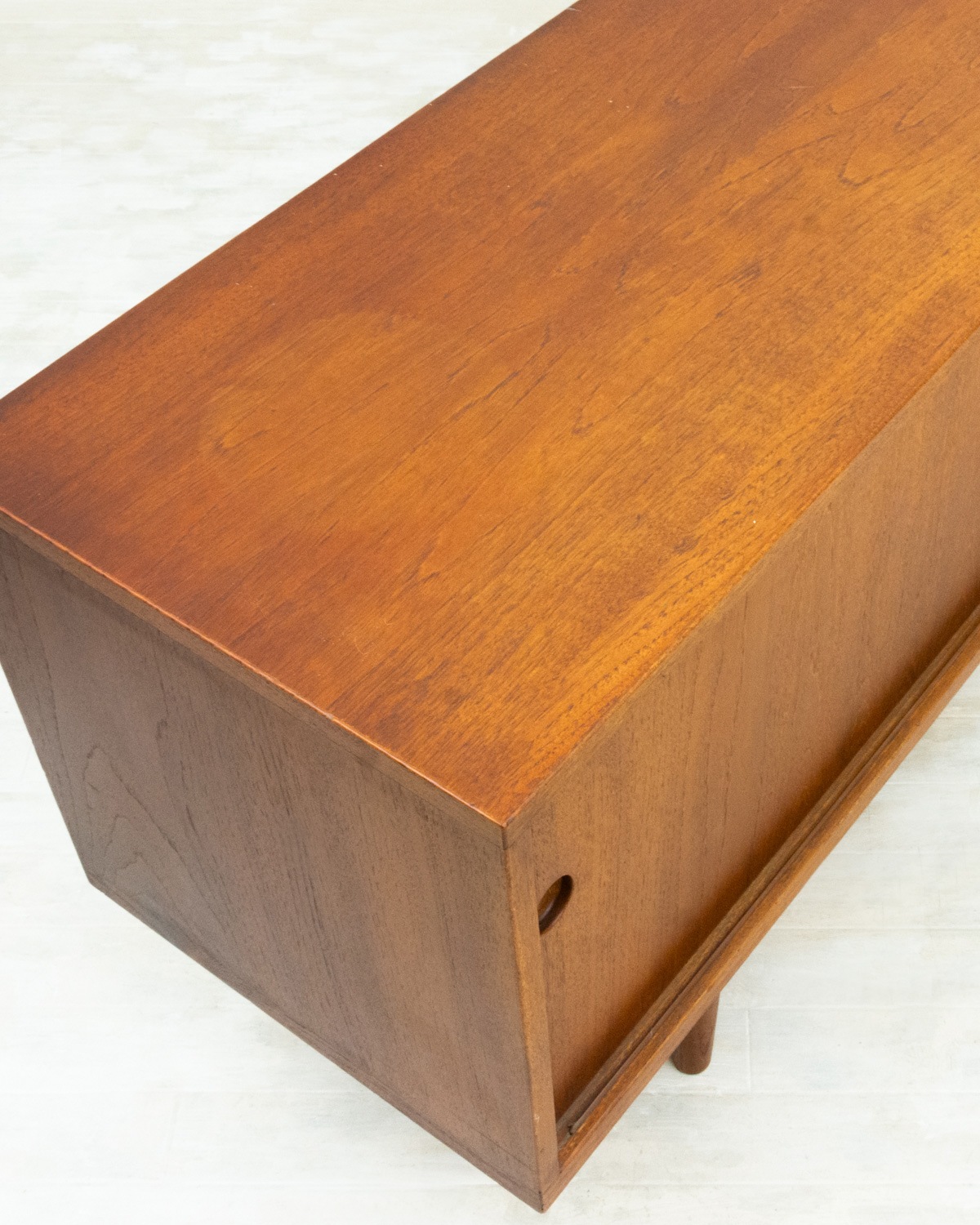 RY26 Teak Sideboard by Hans J. Wegner(�ϥ󥹡�J���������ʡ�)���̲�������ơ����ȶ� �����ɥܡ��� ��������