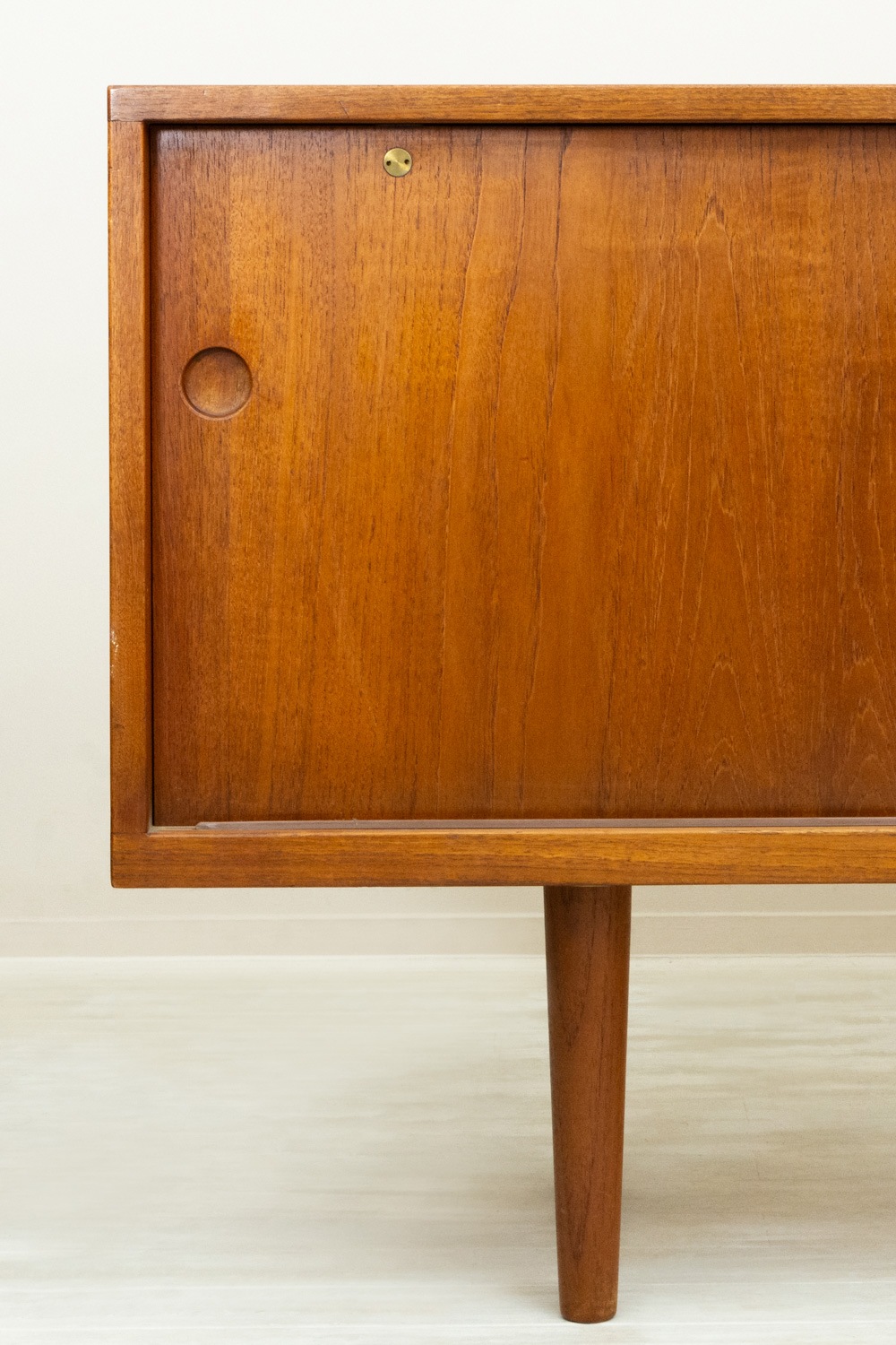 RY26 Teak Sideboard by Hans J. Wegner(�ϥ󥹡�J���������ʡ�)���̲�������ơ����ȶ� �����ɥܡ��� ��������