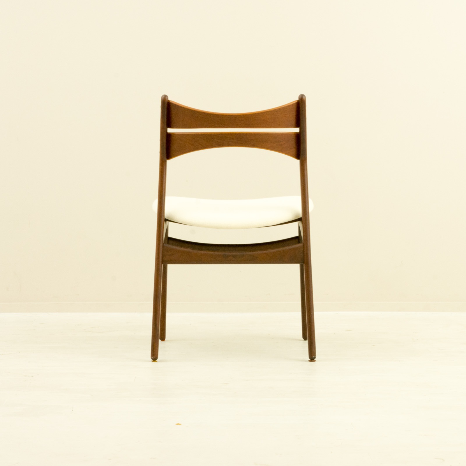 ��4�ӥ��åȡ�#310 Dining Chair by Erik Buck