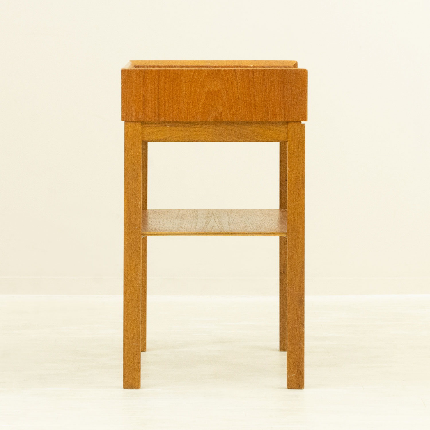 ���⡼��������� ���������ǥ� �������ߥ������� ��Swedish Vintage Teak & Oak Small Chest���̲�������ơ������٥åɥ����ɡ����ظ����������Ф��⤵4cm��