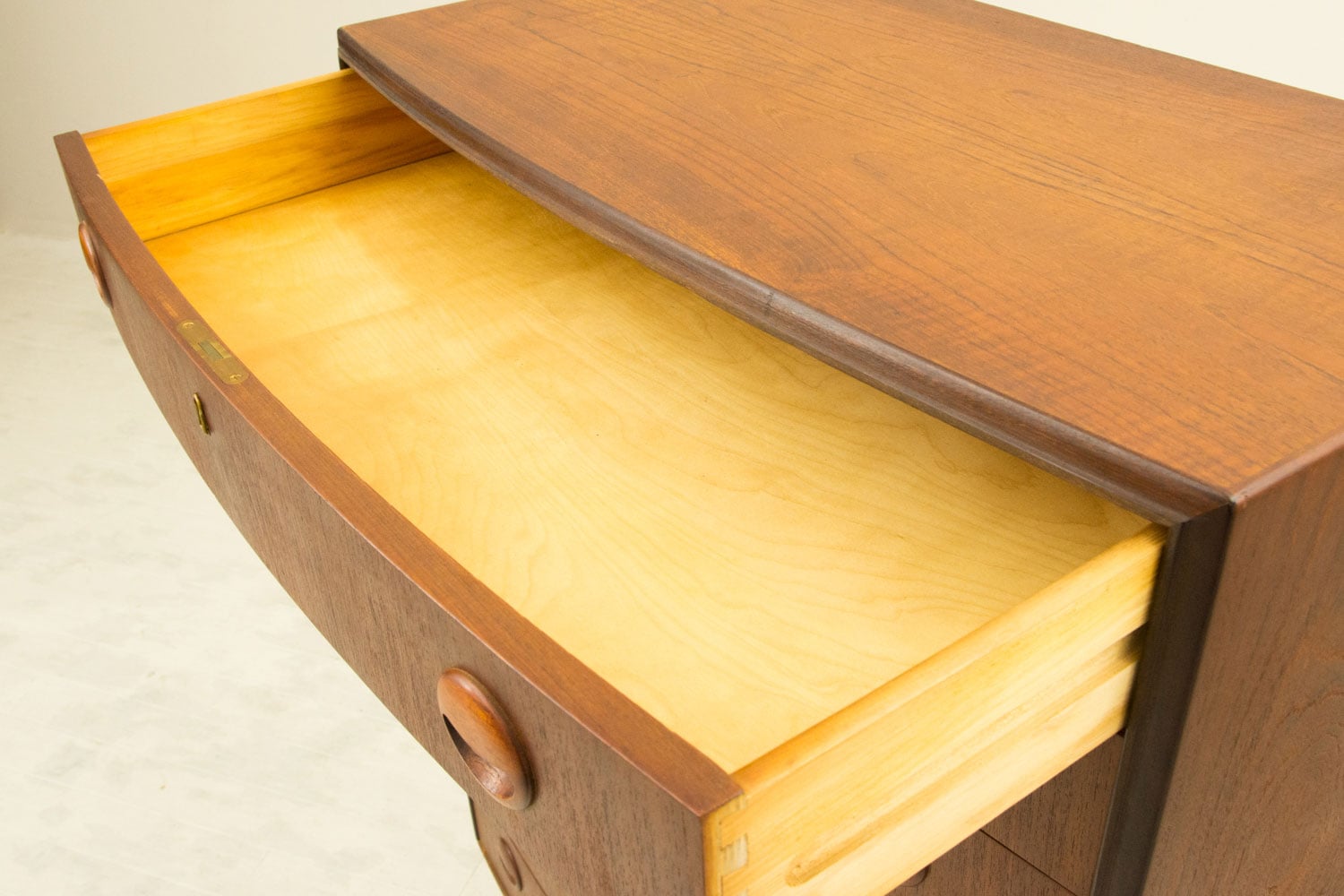 7�ʥ������ȡʸ��դ��˥ǥ�ޡ��� �������� ��Danish Vintage Teak 7-Drawer Chest with Key���̲�������ơ����������ե졼���