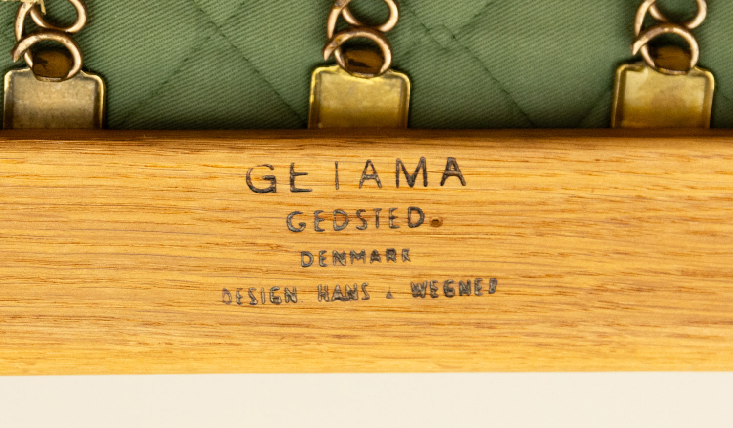 Hans J. Wegner�ʥϥ󥹡�J���������ʡ��� GE290 3 Seater Sofa �̲�������ơ������ե� | 1950ǯ�塦�����ޡ�������������ࡦ���ͳݤ�