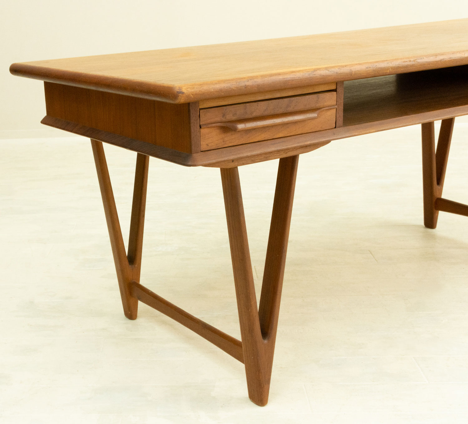 E. W. �Хå� �����ҡ��ơ��֥��Coffee Table by E. W. Bach for M���belfabrikken Toften��1960ǯ�� �ǥ�ޡ��������̲�������ơ�����