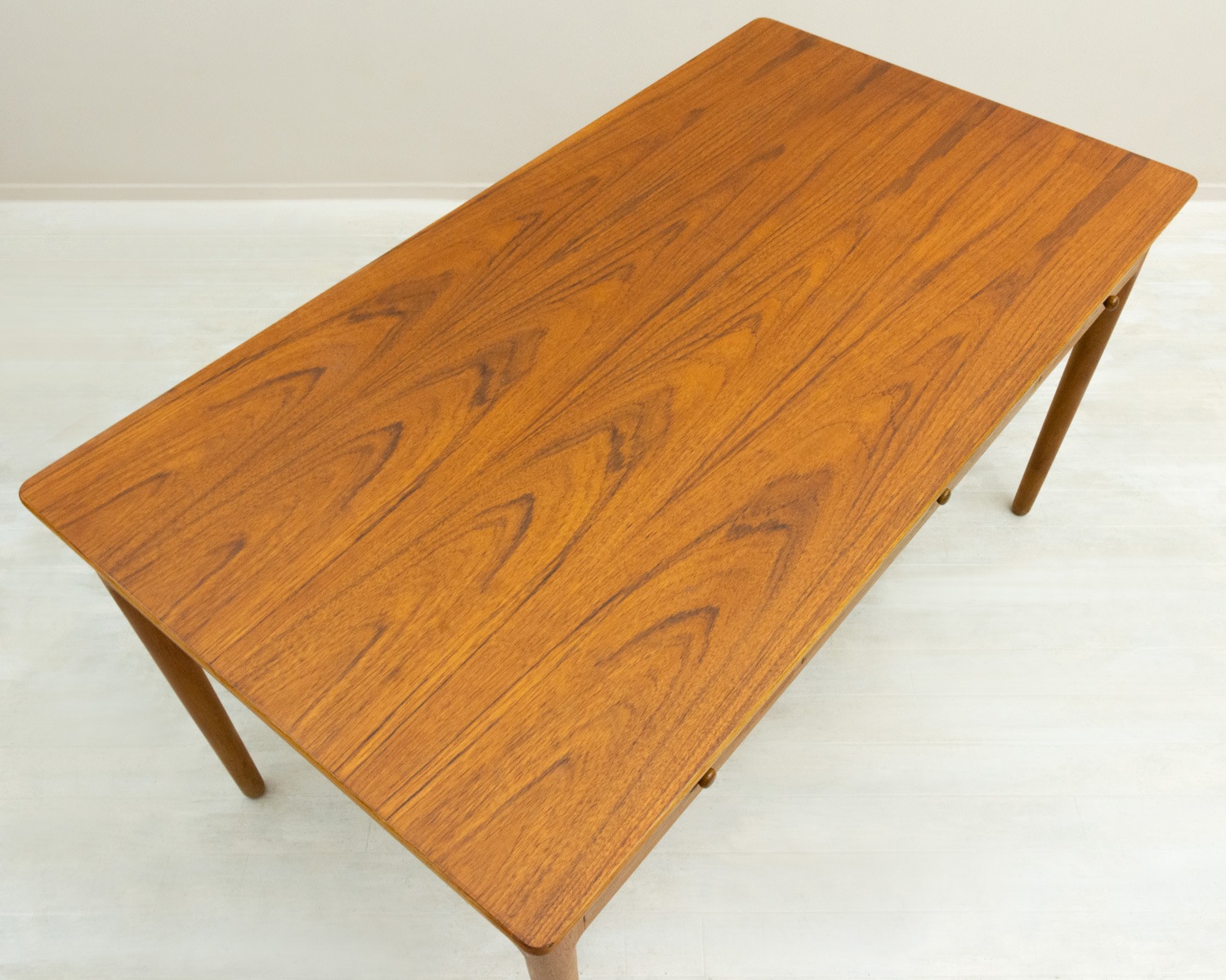 T305 Desk by Hans J. Wegner(�ϥ󥹡�J���������ʡ�)
