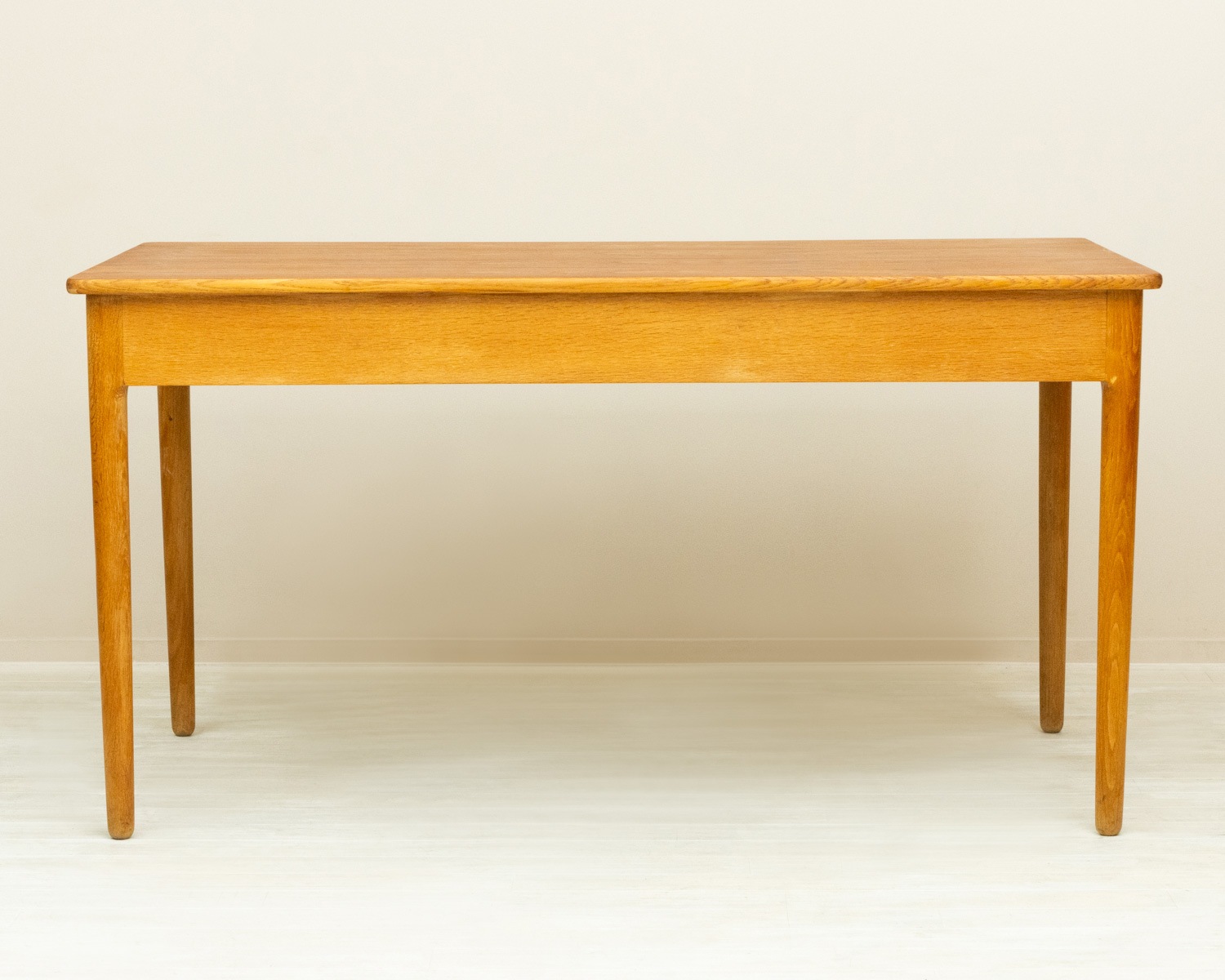 T305 Desk by Hans J. Wegner(�ϥ󥹡�J���������ʡ�)