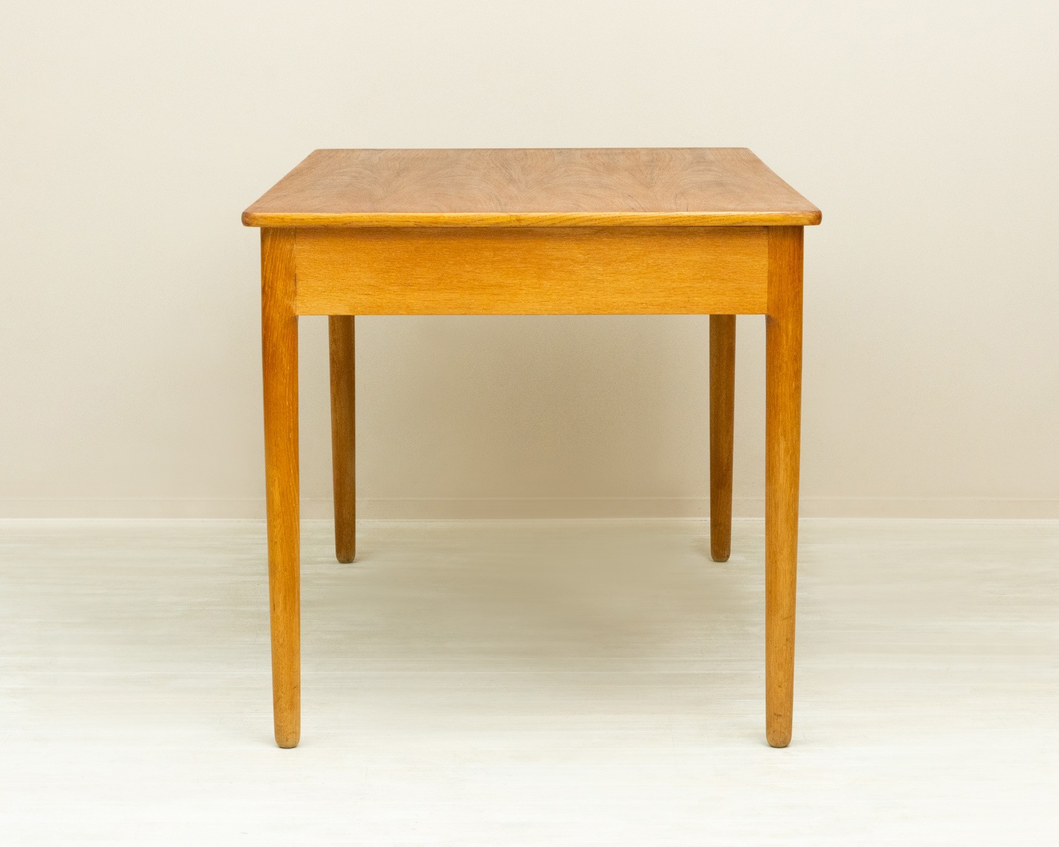 T305 Desk by Hans J. Wegner(�ϥ󥹡�J���������ʡ�)