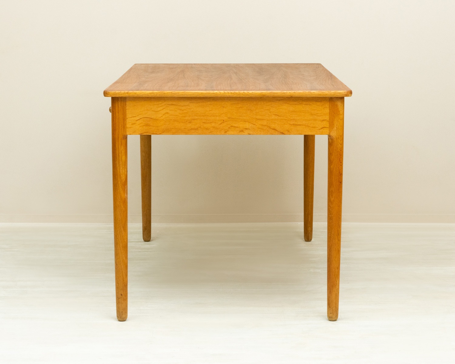 T305 Desk by Hans J. Wegner(�ϥ󥹡�J���������ʡ�)