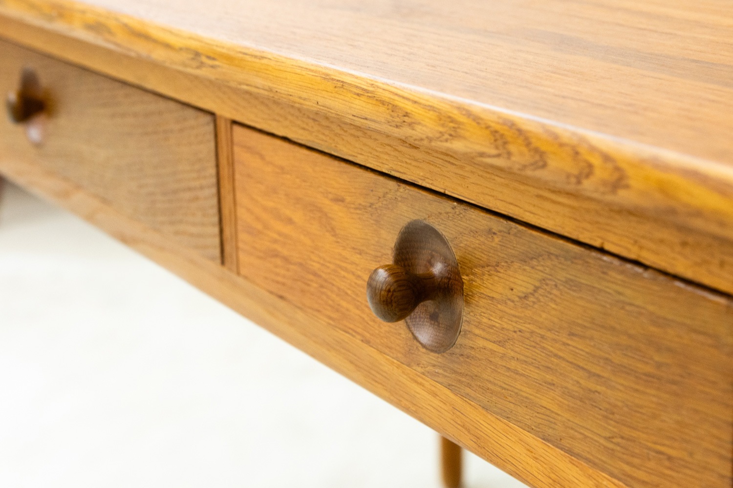 T305 Desk by Hans J. Wegner(�ϥ󥹡�J���������ʡ�)