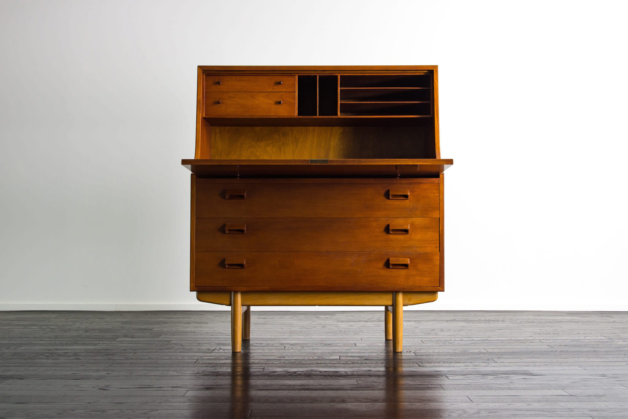 ビンテージ家具❗️ブックビューロー　Mid-Century MODERN ビューロー モーエンセン 北欧ヴィンテージ家具の通販