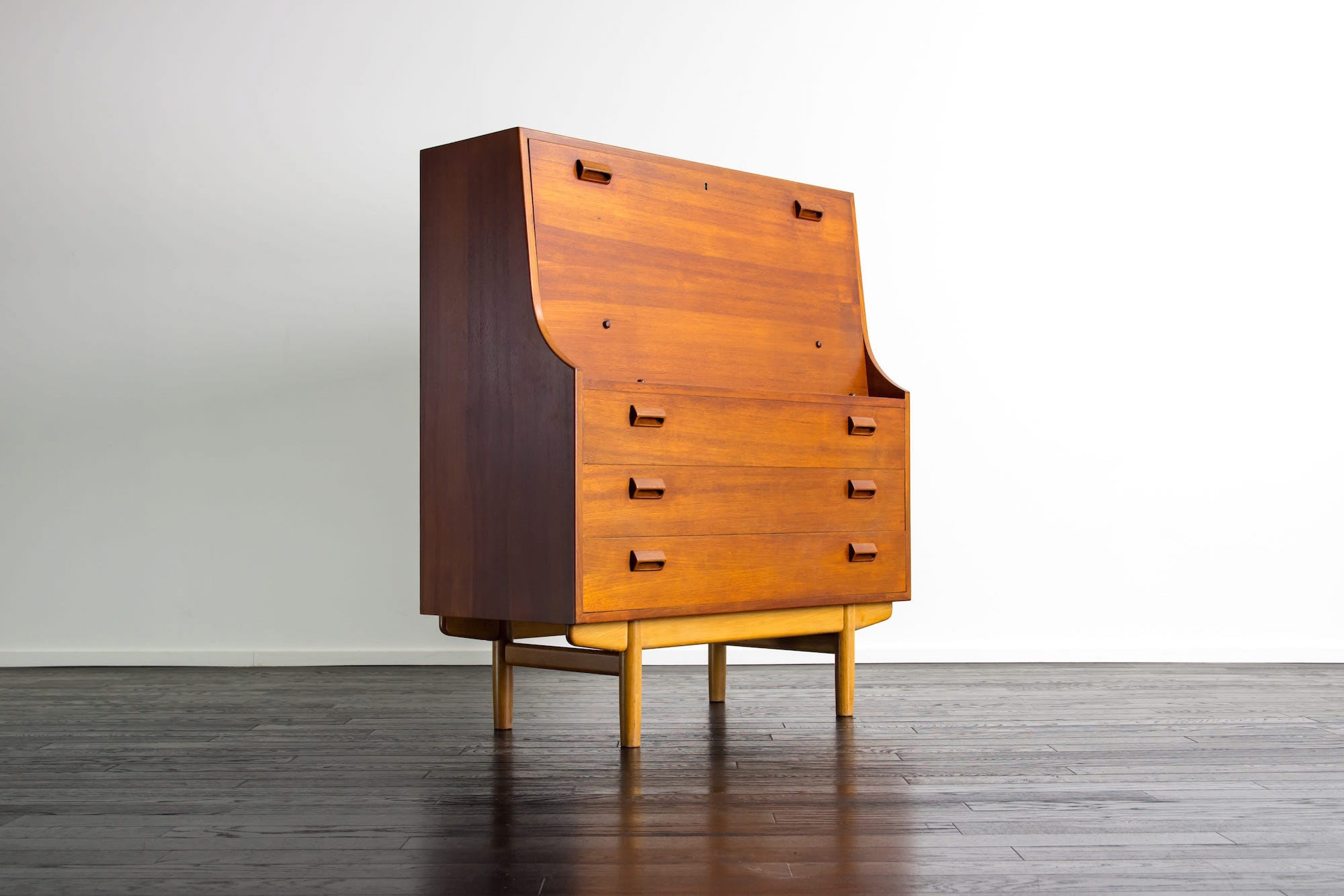 ビューロー モーエンセン 北欧ヴィンテージ家具の通販