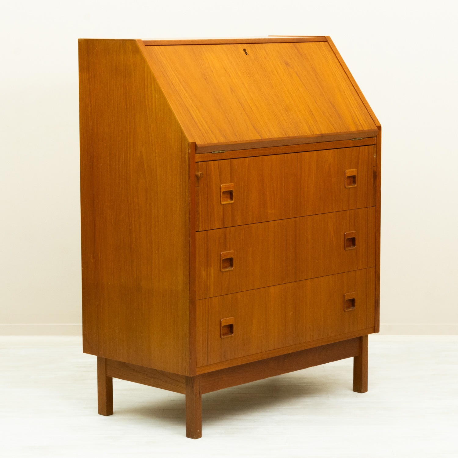 Teak Bureau�åӥ塼���� �������� �̲�������ơ��� �饤�ƥ��󥰥ǥ��� �ǥ�ޡ�����