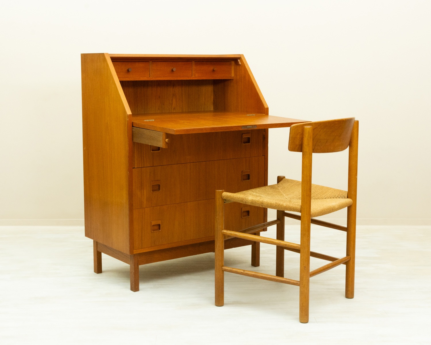 Teak Bureau�åӥ塼���� �������� �̲�������ơ��� �饤�ƥ��󥰥ǥ��� �ǥ�ޡ�����