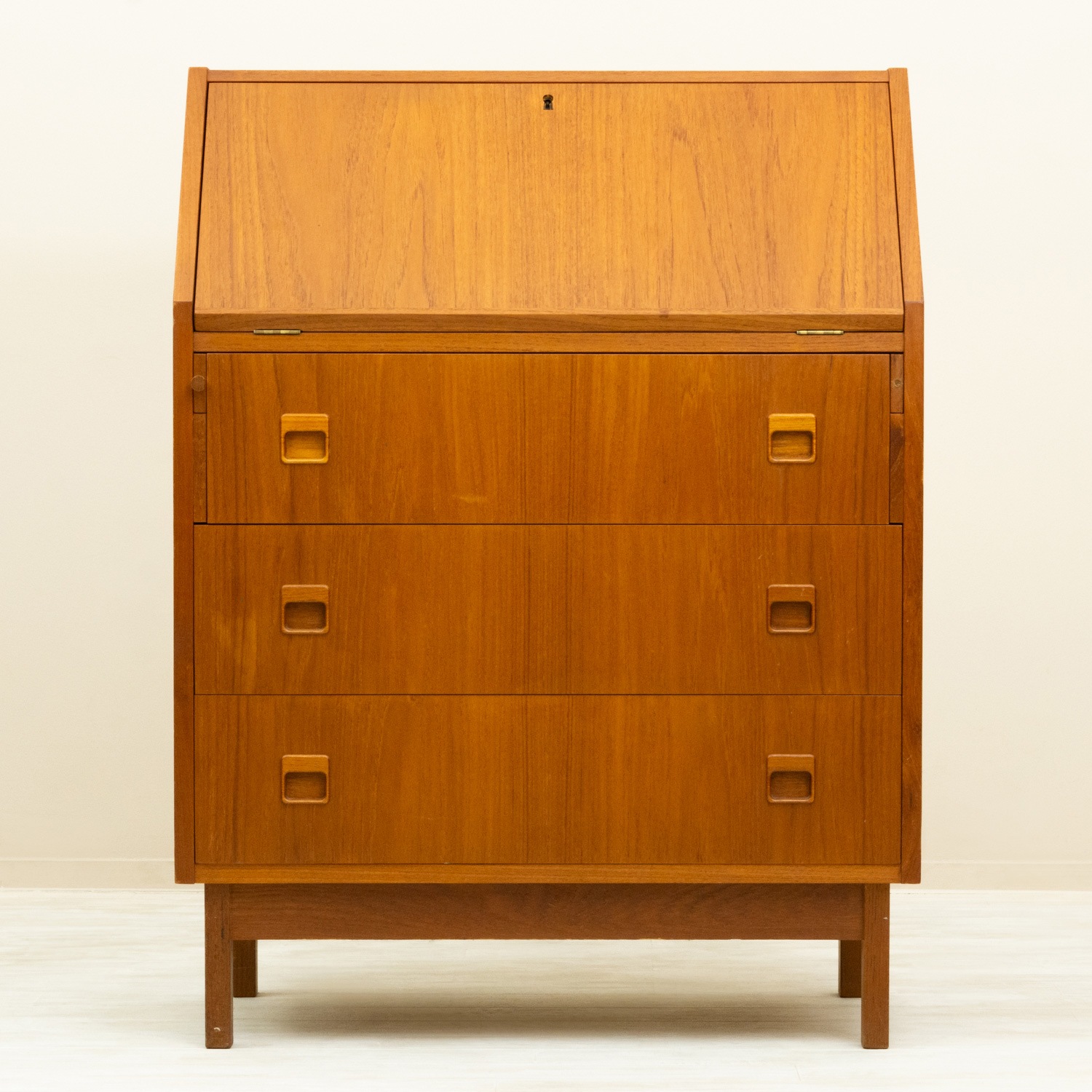 Teak Bureau�åӥ塼���� �������� �̲�������ơ��� �饤�ƥ��󥰥ǥ��� �ǥ�ޡ�����