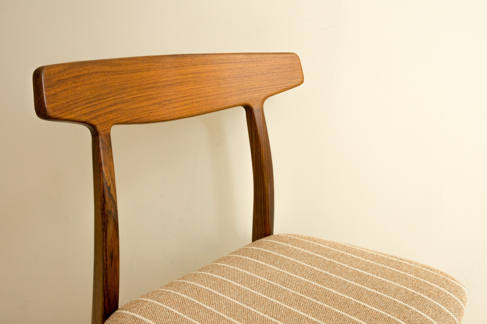 ��4�ӥ��åȡ�Dining Chair by Henning Kjaernulf