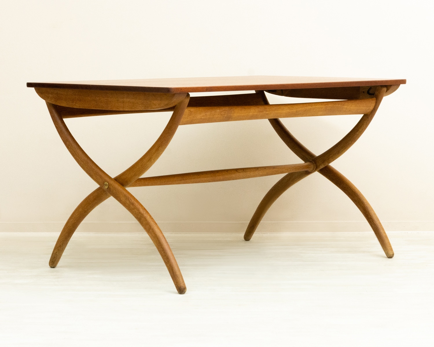 Adjustable Table by Ole Wanscher 