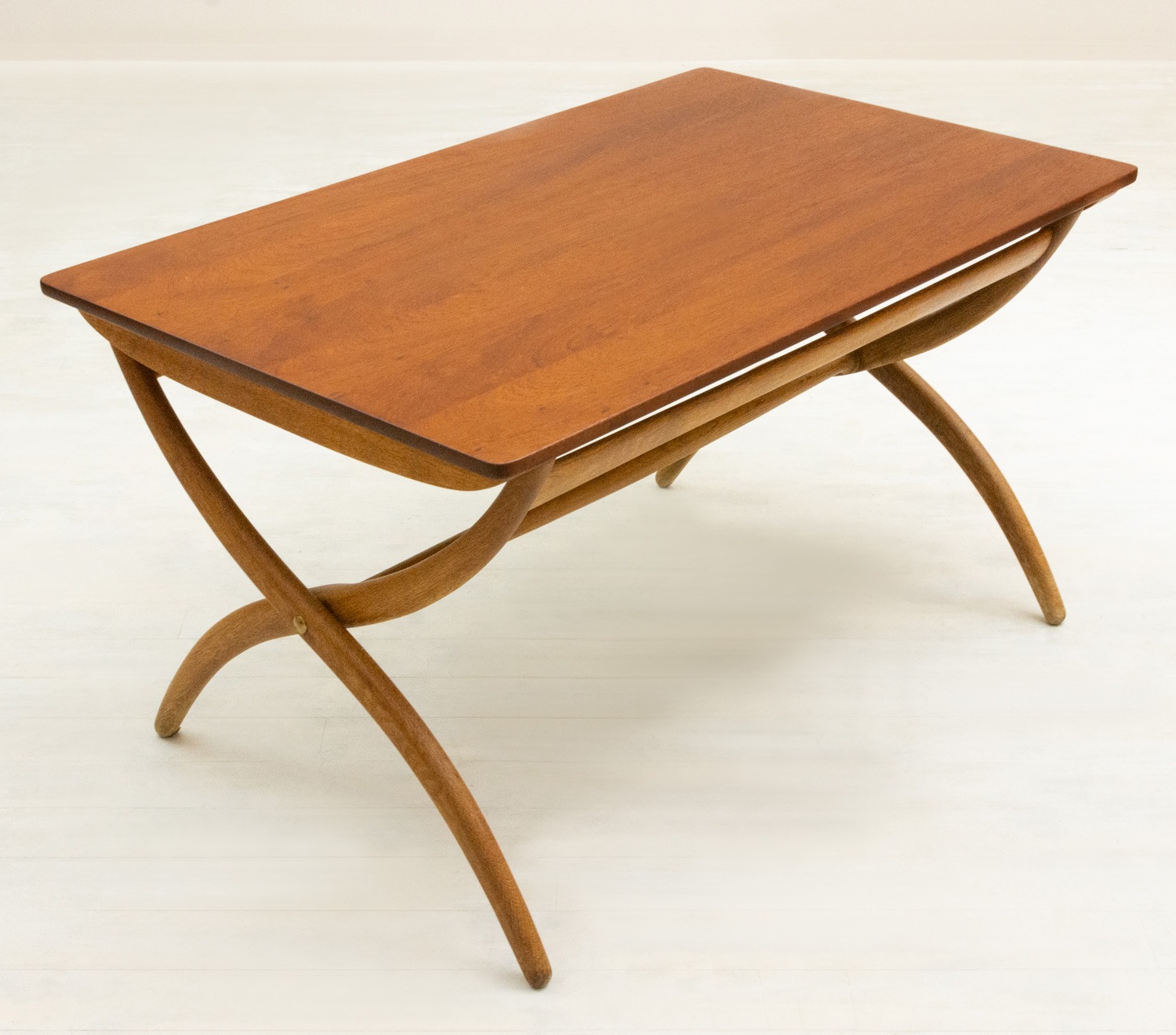 Adjustable Table by Ole Wanscher 