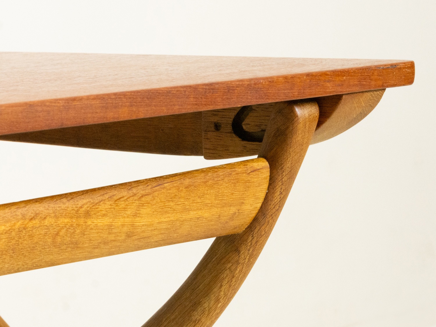 Adjustable Table by Ole Wanscher 