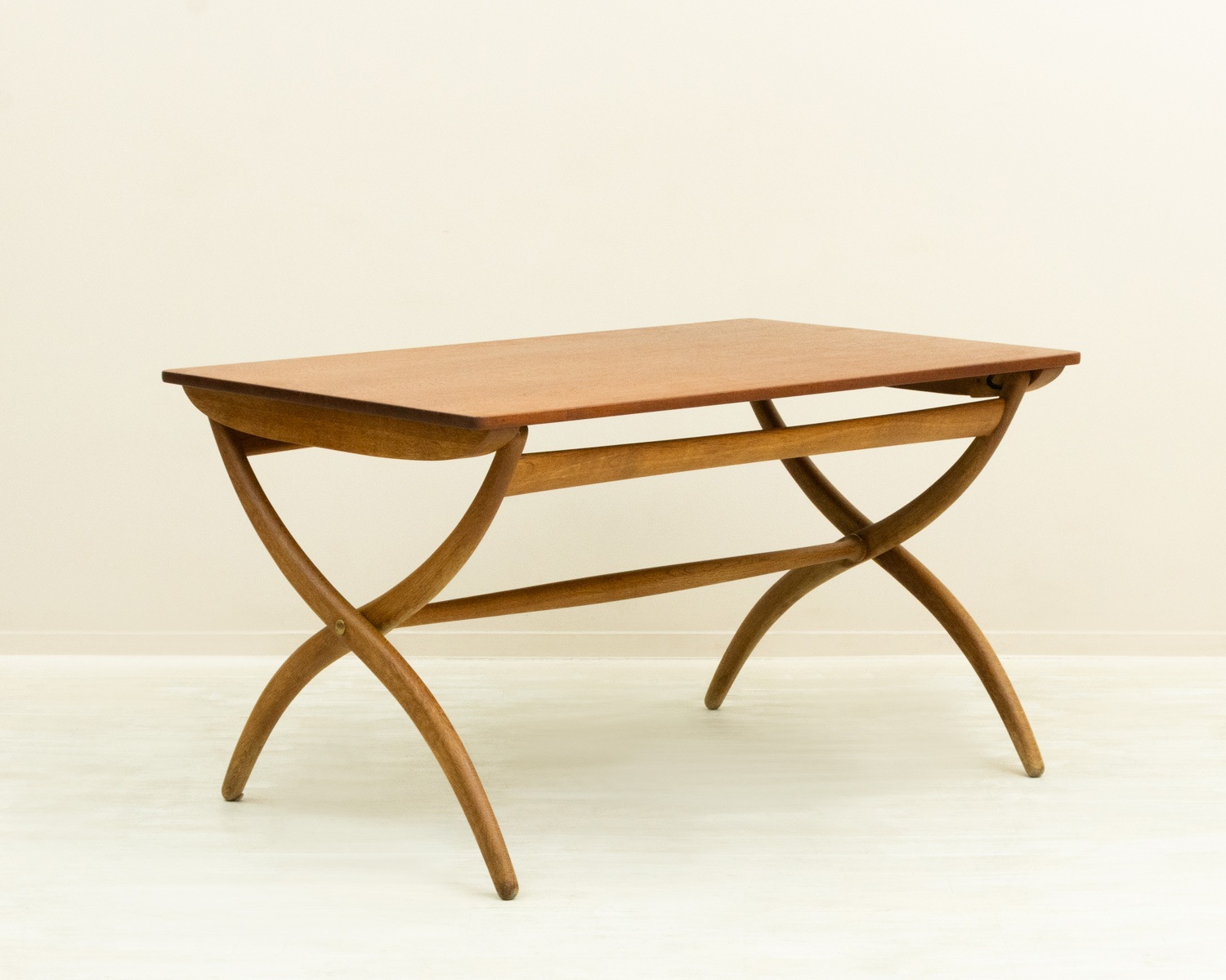 Adjustable Table by Ole Wanscher 