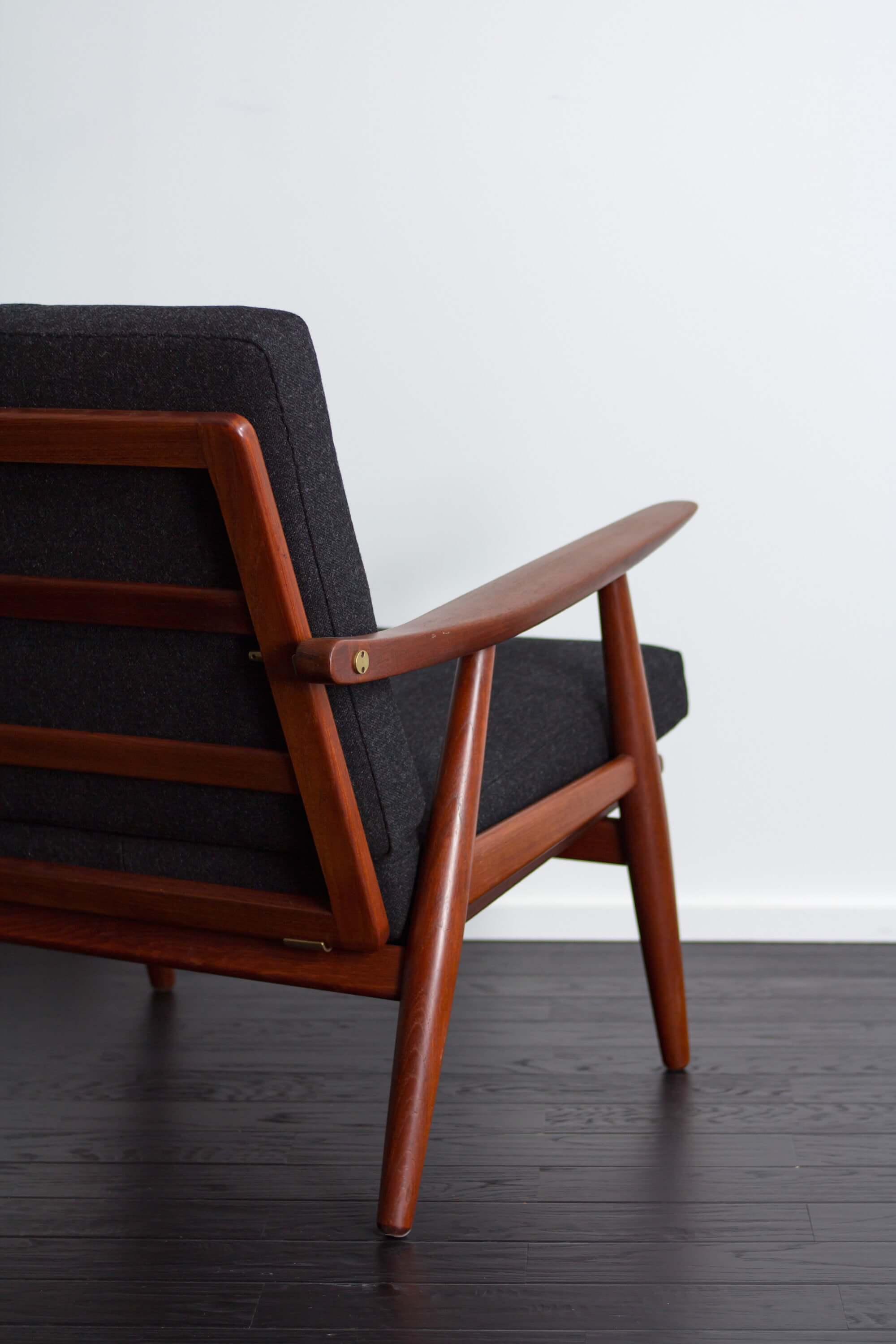 GE270 Easy Chair by Hans J Wegner