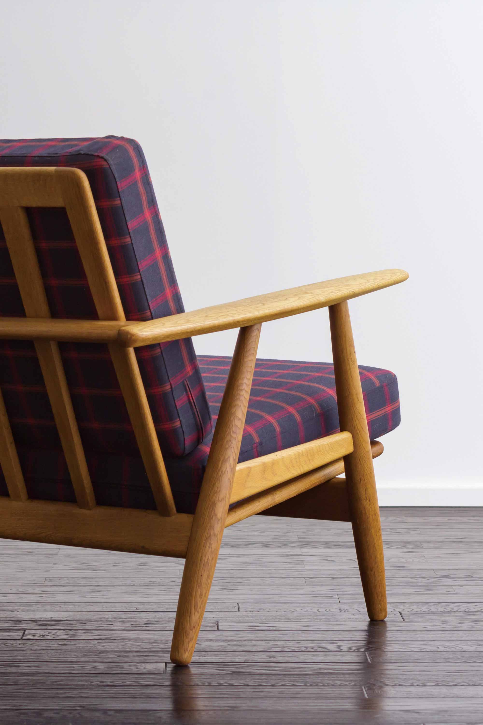 GE240 3seaters Sofa by Hans J Wegner