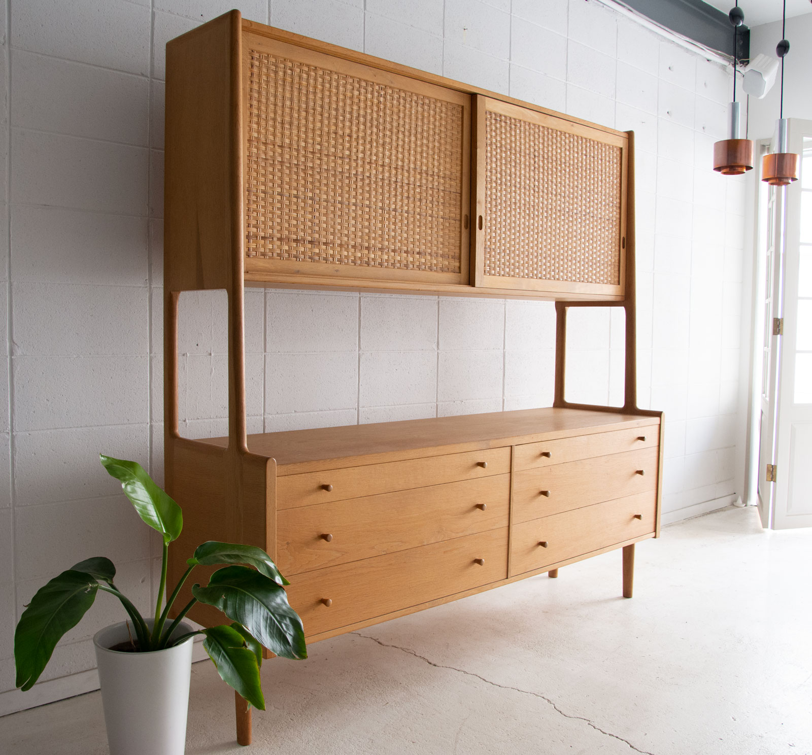 人気　ルーシーズバスケット　ウッド　ディスプレイ　キャビネット　廃盤 RY20 Cabinet Hans J Wegner オーク ラタン 北欧家具 通販 CLOVERSKY