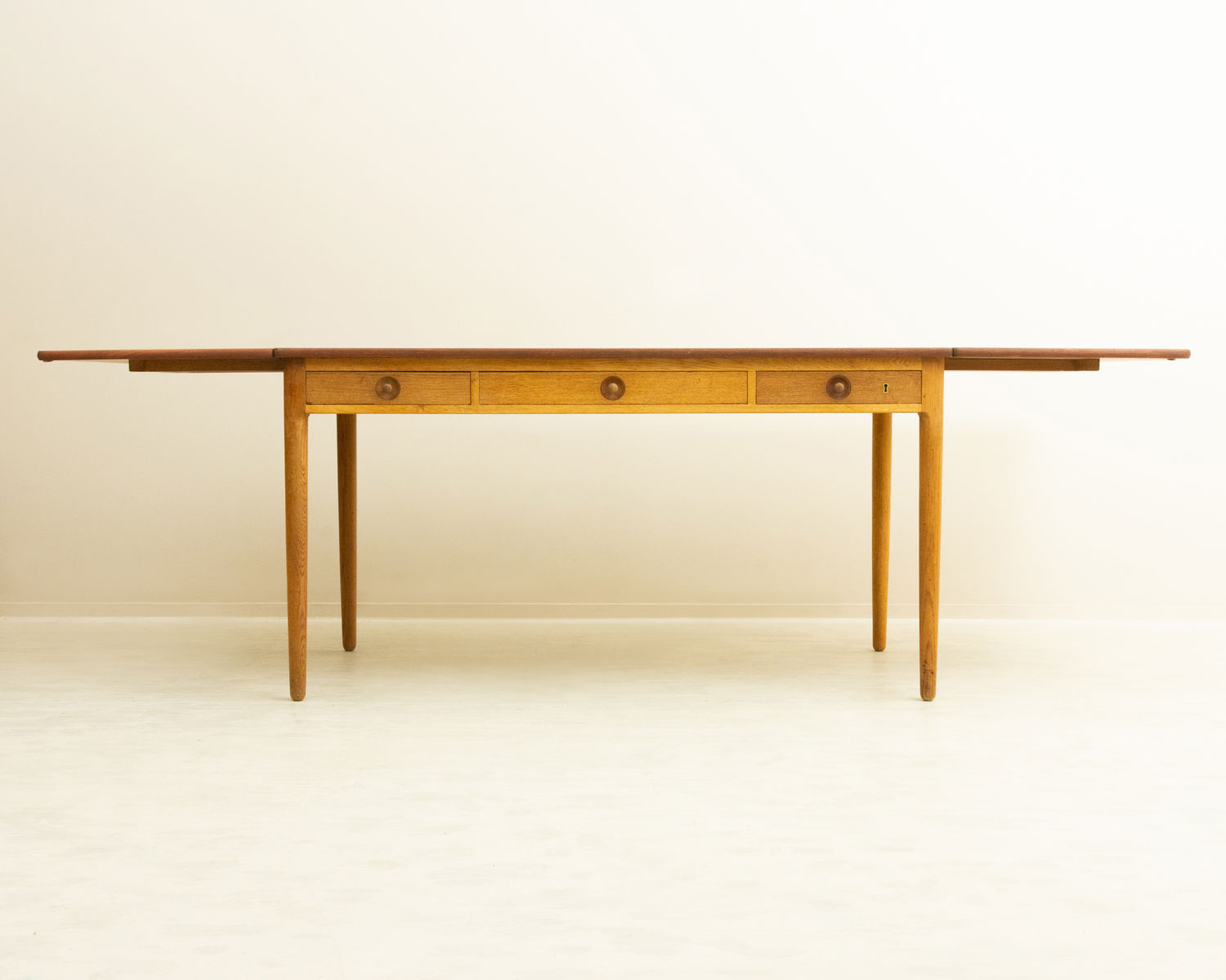 Hans J.Wegner/ウェグナー/コーヒーテーブル/オーク/北欧 UD10020｜コーヒーサイドテーブル/オーク/GETAMA/ゲタマ/Hans.J
