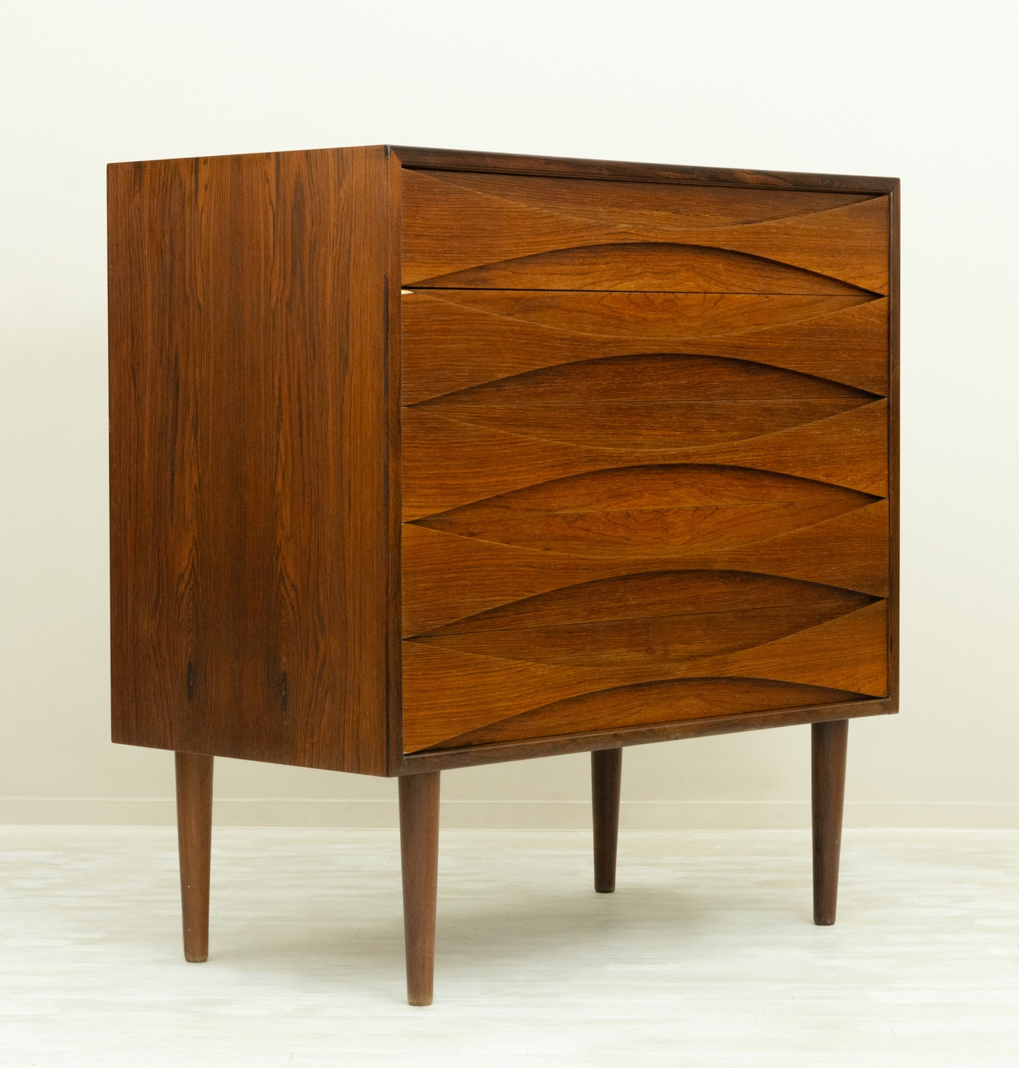 Chest by Arne Vodder