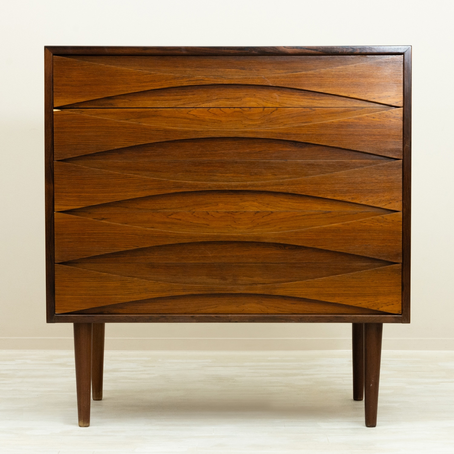 Chest by Arne Vodder