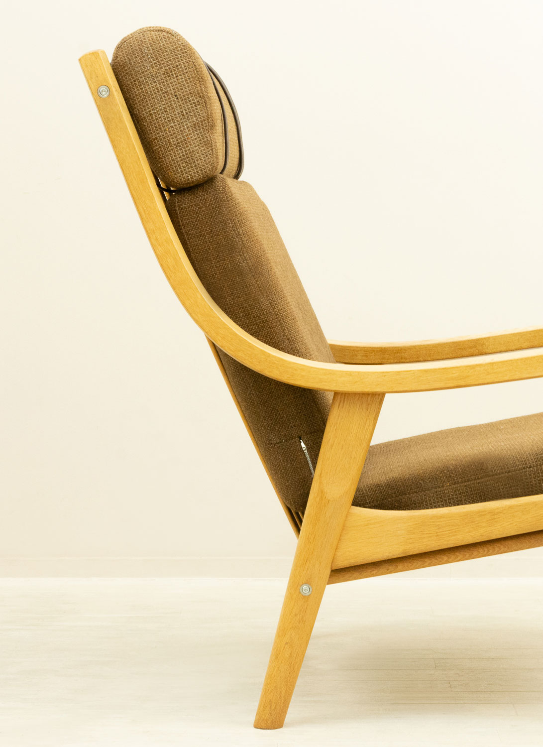 GE530 Easy Chair + Ottoman by Hans J Wegner